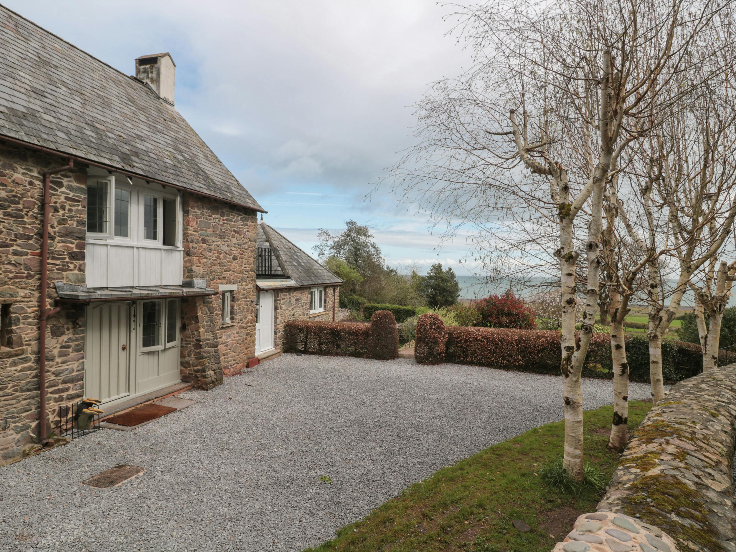 Cottage Horner Somerset: Luxury 4-Bedroom Cottage with Sea Views and Beach Nearby, Somerset