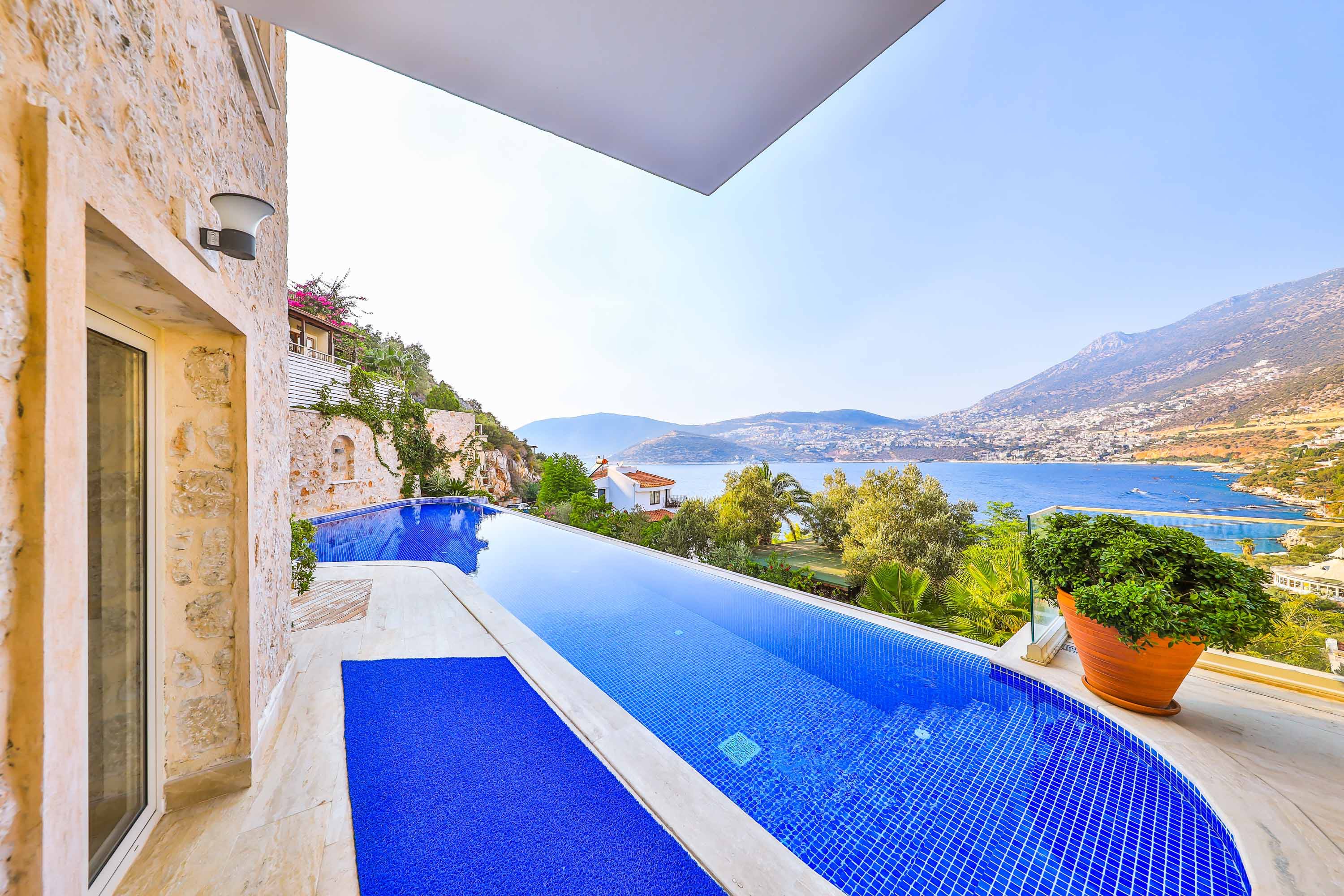 Daire Toros Antalya: Spacious 6-Bedroom Apartment with Infinity Pool and Sea Views, Antalya