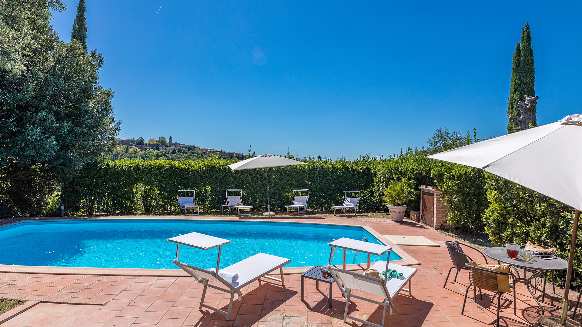 Fattoria Quercia Montepulciano Montepulciano: Charming 3-Bedroom Apartment with Pool, Countryside Views, Montepulciano