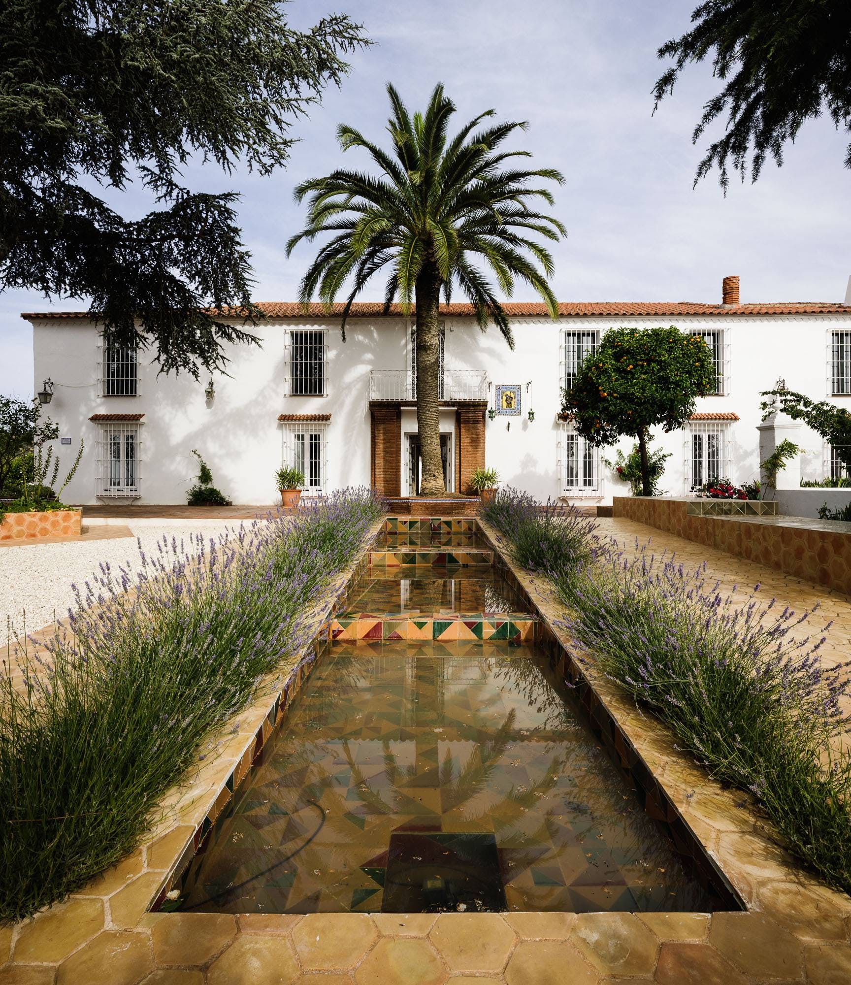 Finca Encina Badajoz: Luxury 9-Bedroom Villa with Pool and Scenic Views, Badajoz