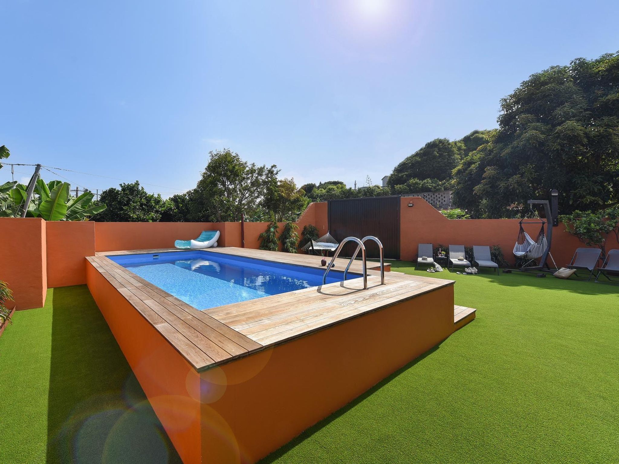Finca Guiniguada Arucas: Rustic 5-Bedroom Villa with Private Pool and Garden in Gran Canaria Spain