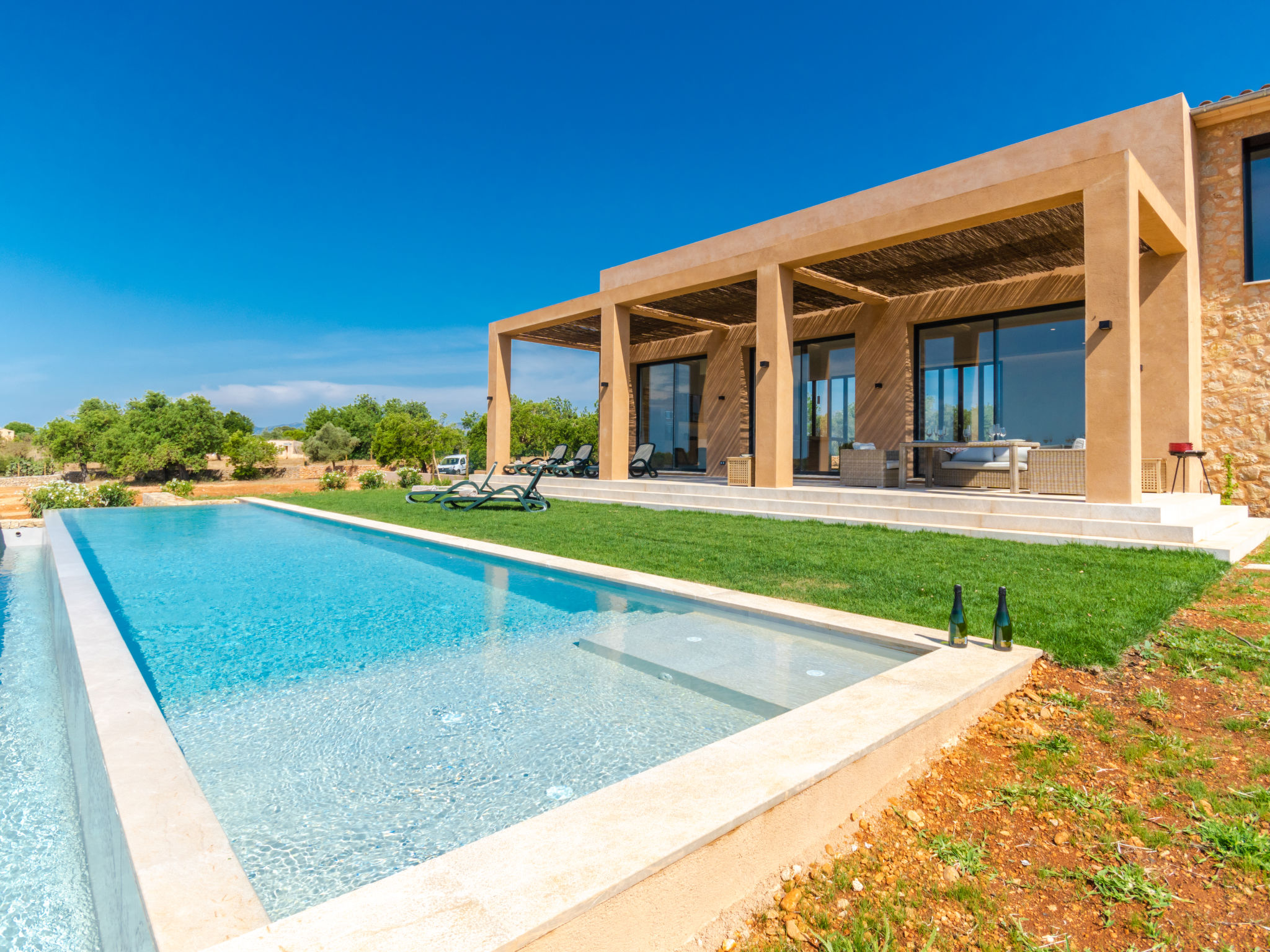 Finca Llubinet Inca: Modern 4-Bedroom Villa with Private Pool in Mallorcan Countryside Near Inca