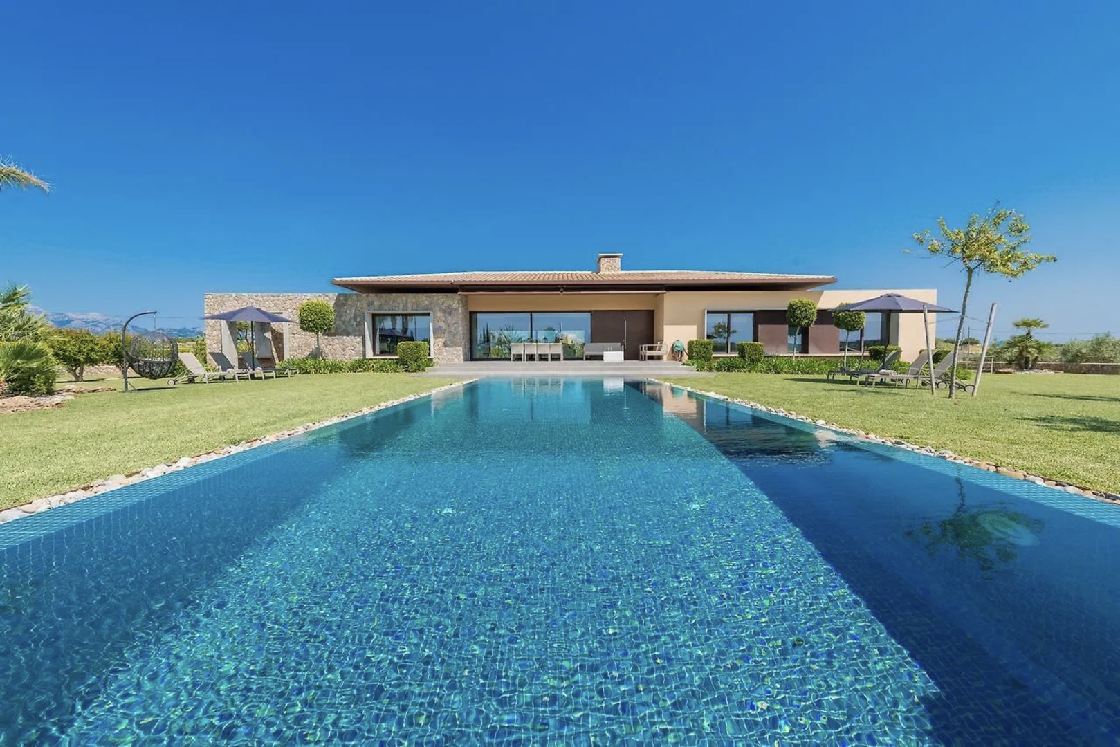 Finca Tramuntana Picafort: Luxury 4-Bedroom Villa with Seaview and Pool, Can Picafort