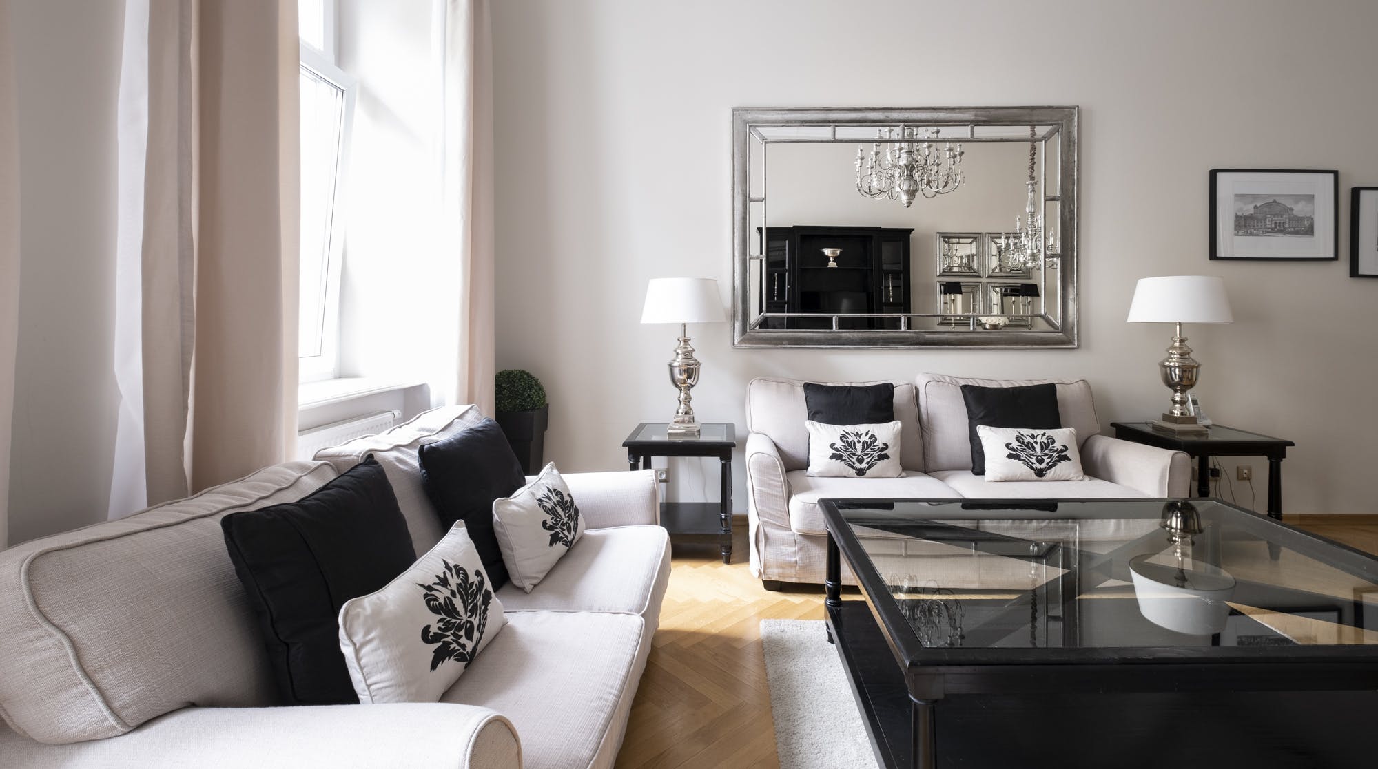 Haus Gründerzeit Schöneberg: Elegant 2-Bedroom Apartment with Historical Charm, Berlin Schöneberg