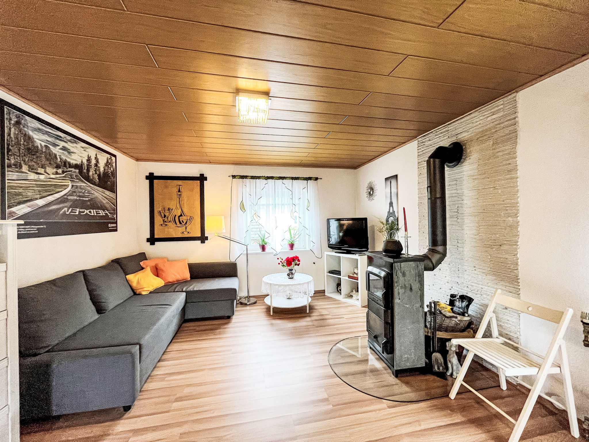 Haus Hocheifel Adenau: Luxury 2-Bedroom Apartment Near Famous Nurburgring Racing Circuit in Germany
