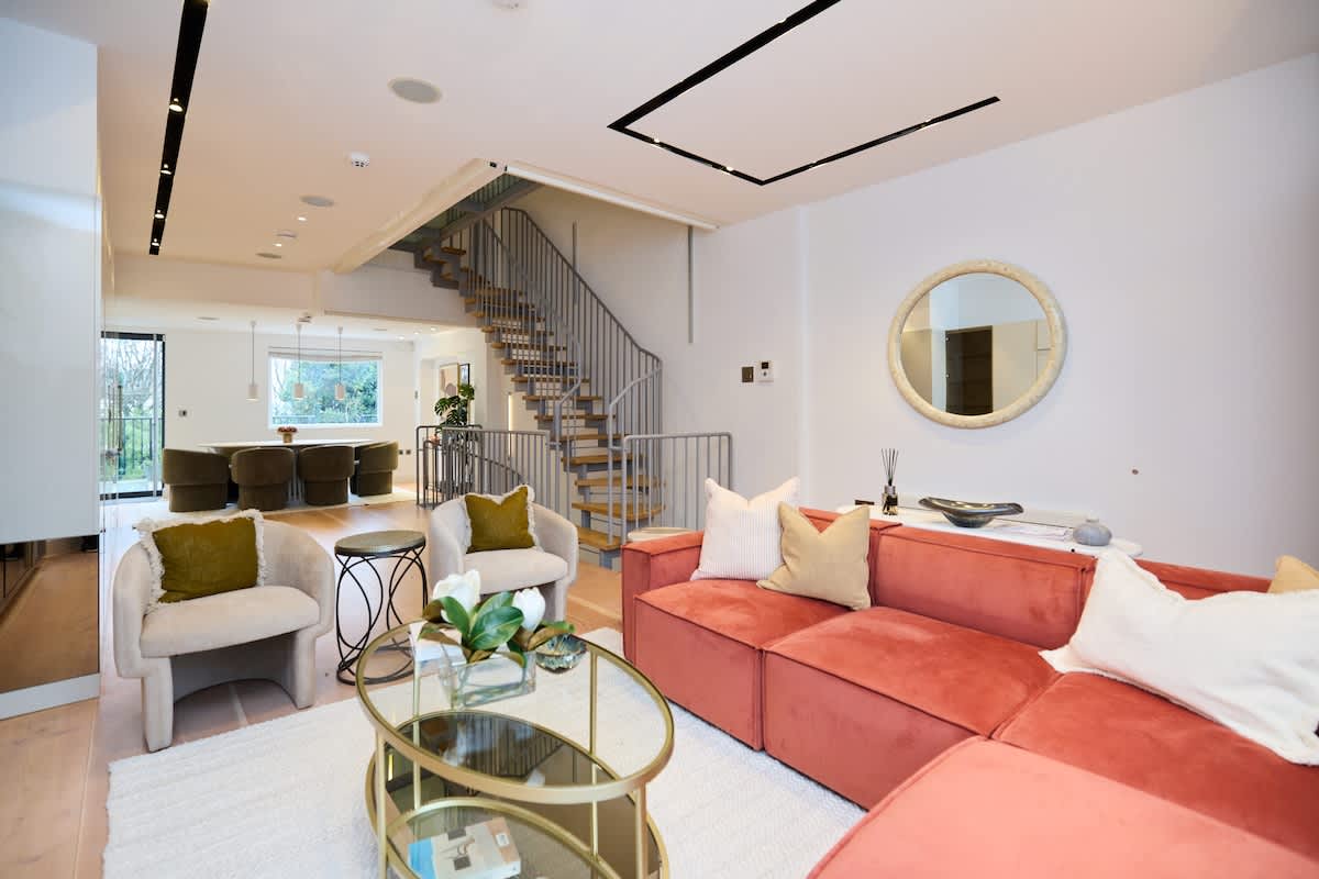 House Abbey StJohns: Luxury 4-Bedroom Townhouse with Gym, St John’s Wood, London