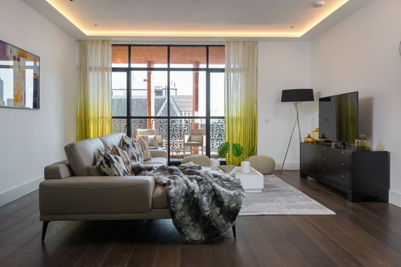 House Abbey Westminster: Elegant 3-Bedroom House with City Views, Westminster