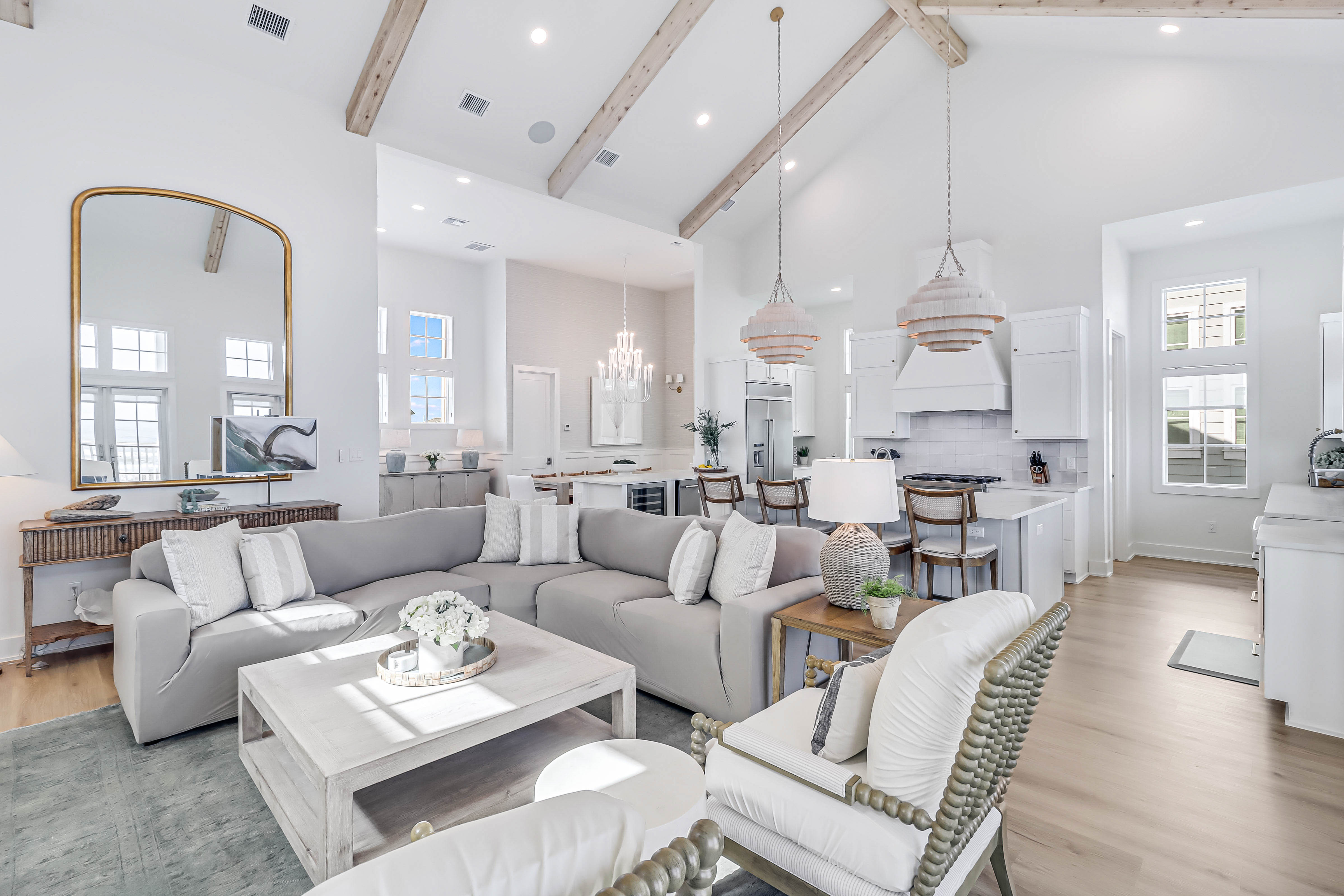 House Agave Mustang: Luxury 6-Bedroom Villa with Beachfront Access, Nueces County