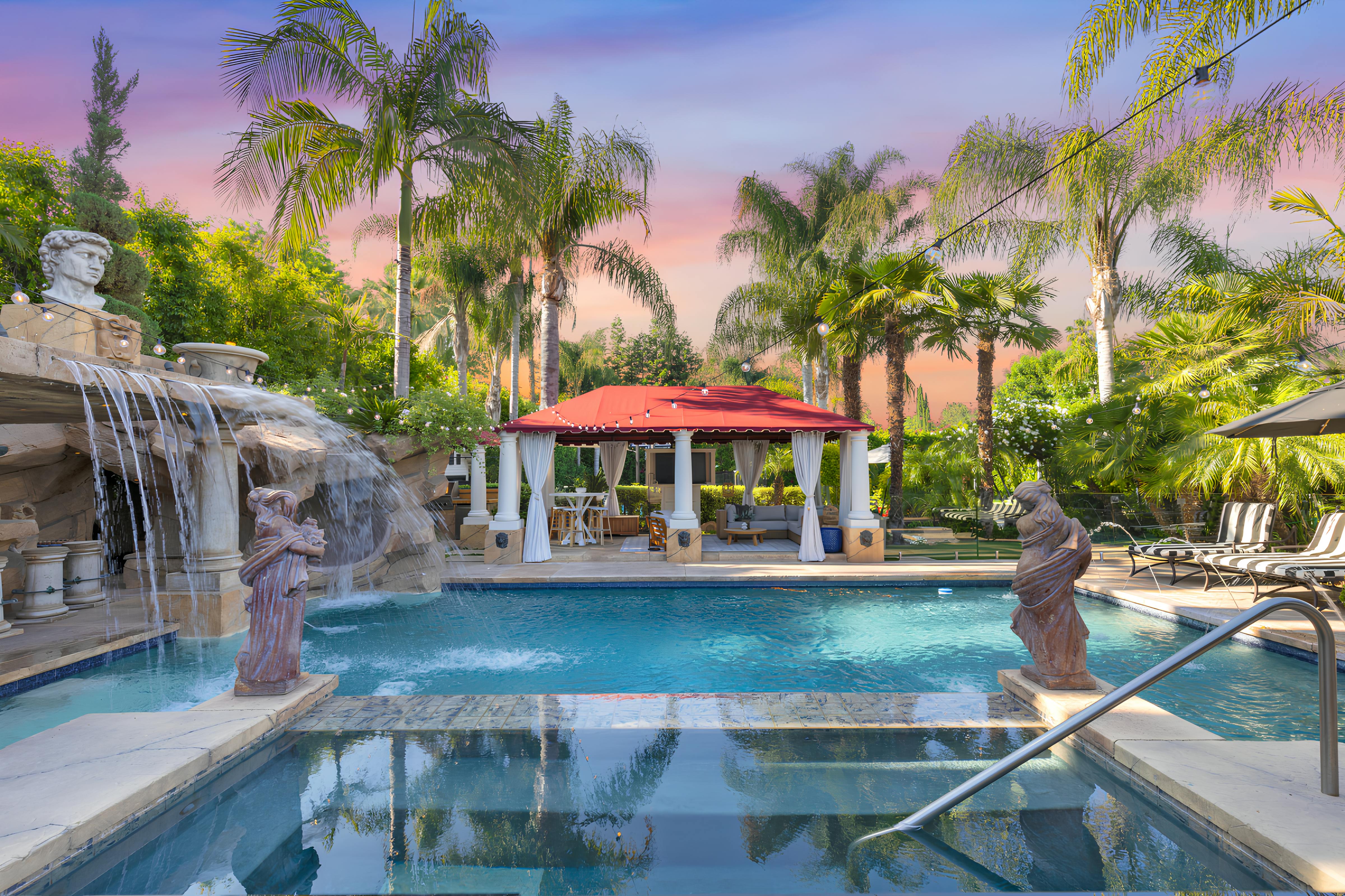 House Agoura Calabasas: Luxury 5-Bedroom Villa with Seaview and Pool, Calabasas