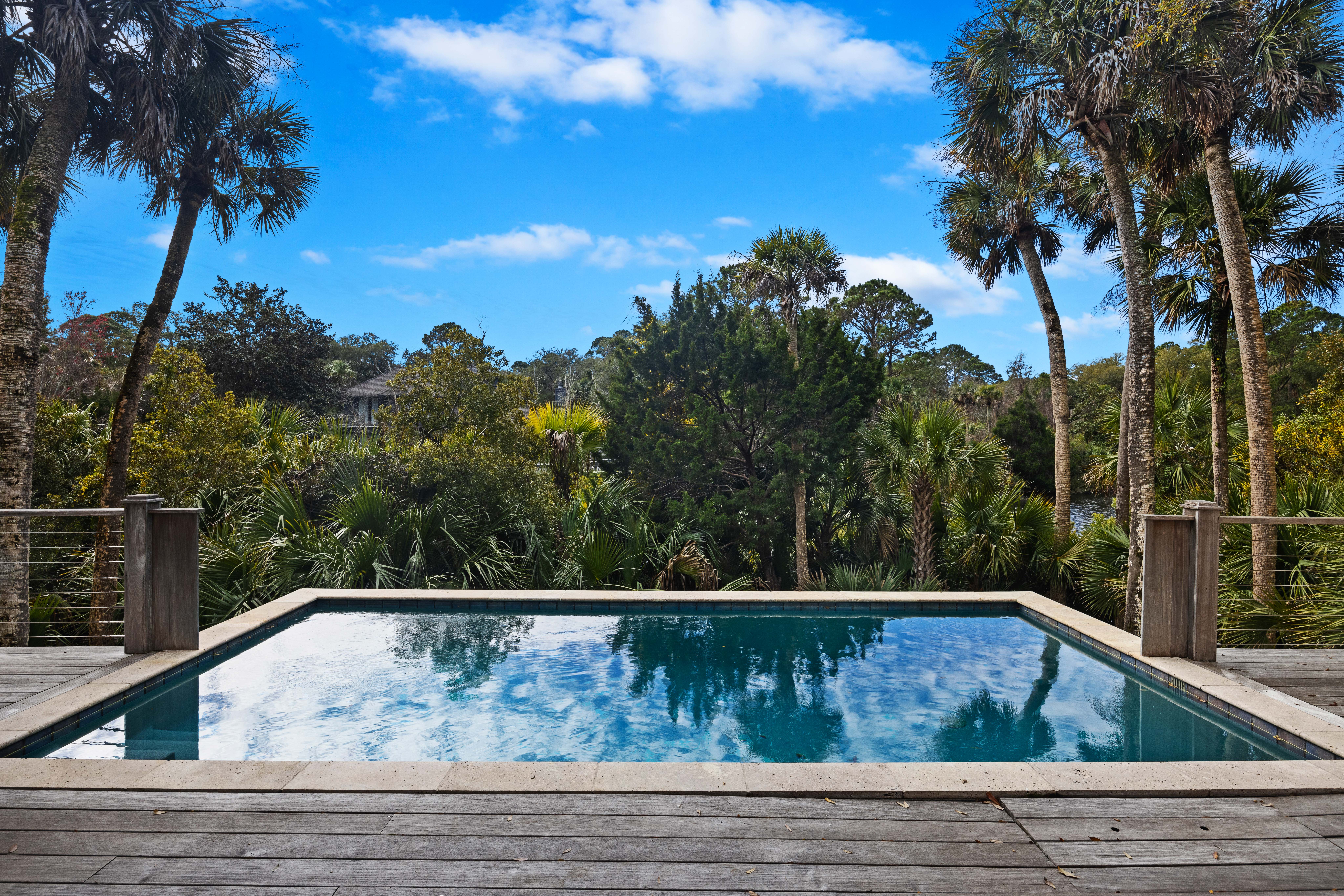 House Angel Oak Island: Luxury 7-Bedroom Villa with Seaview and Pool, Johns Island
