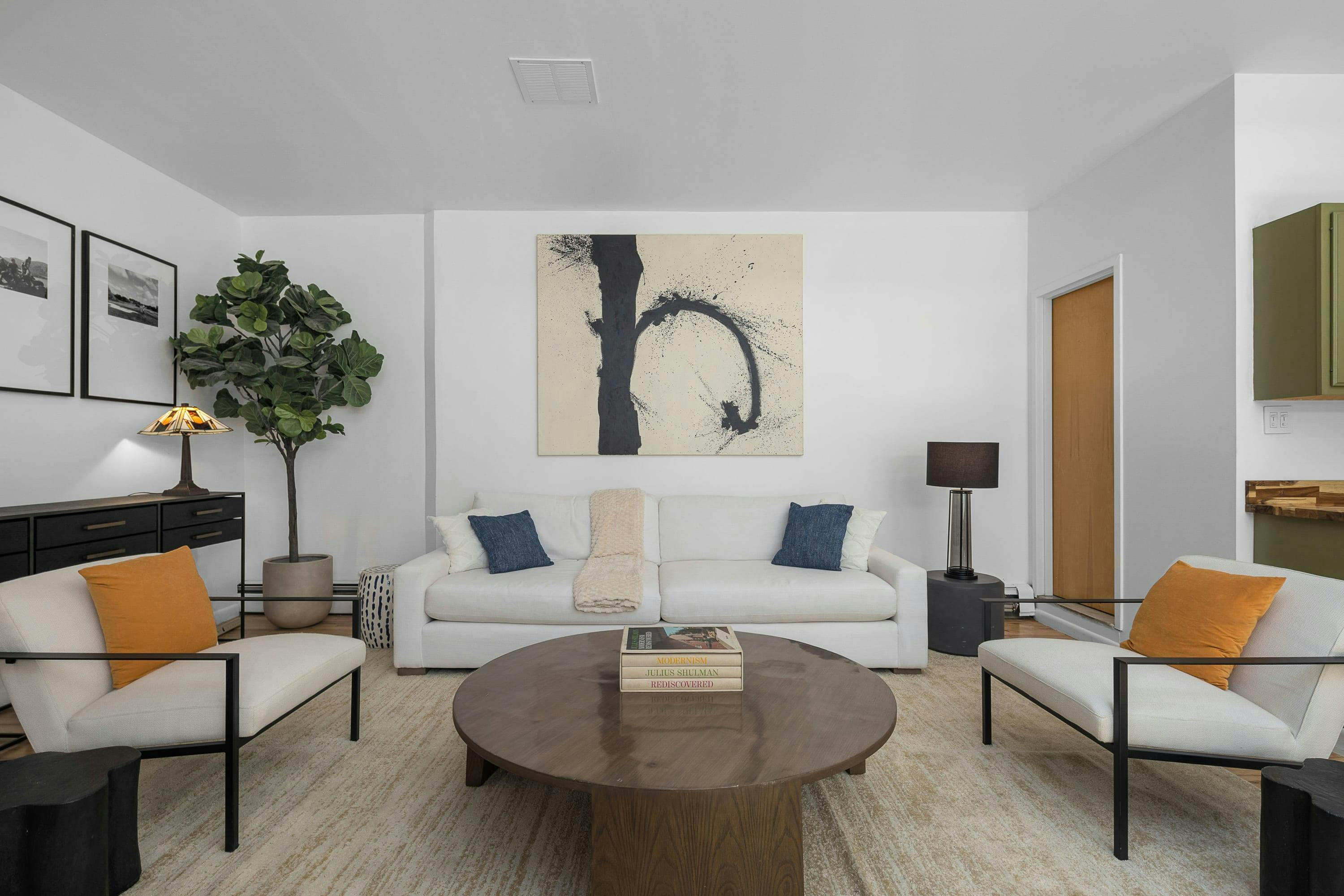 Villa Levante MacDougal NoHo: Spacious 4-Bedroom Apartment with Roof Terrace, NoHo