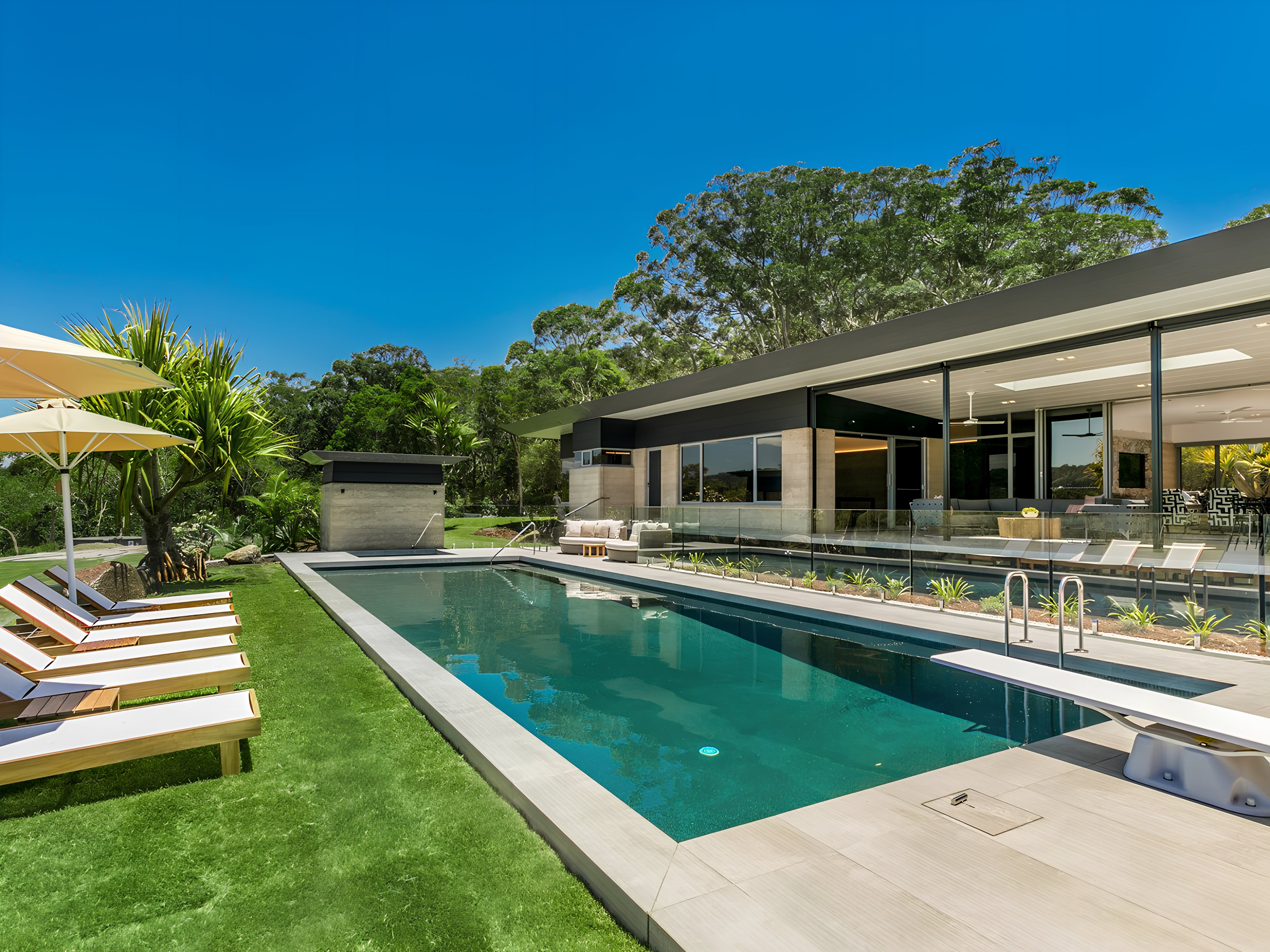 House Bangalow Byron: Luxury 4-Bedroom Villa with Swimming Pool and Tennis Court, New South Wales