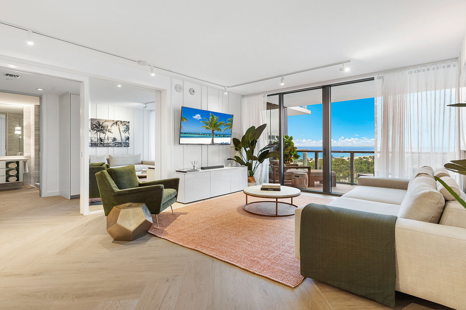 House Biscayne Miami Beach Miami Beach: 3-Bedroom Luxury Apartment with Seaview and Pool, Miami Beach