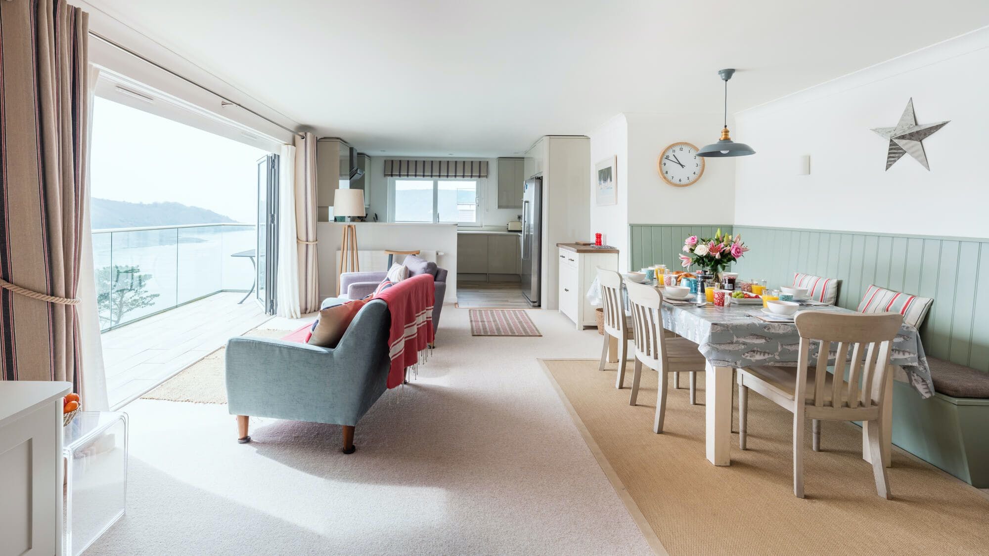 House Bolt Salcombe: Spacious 3-Bedroom Apartment with Seaviews, Salcombe