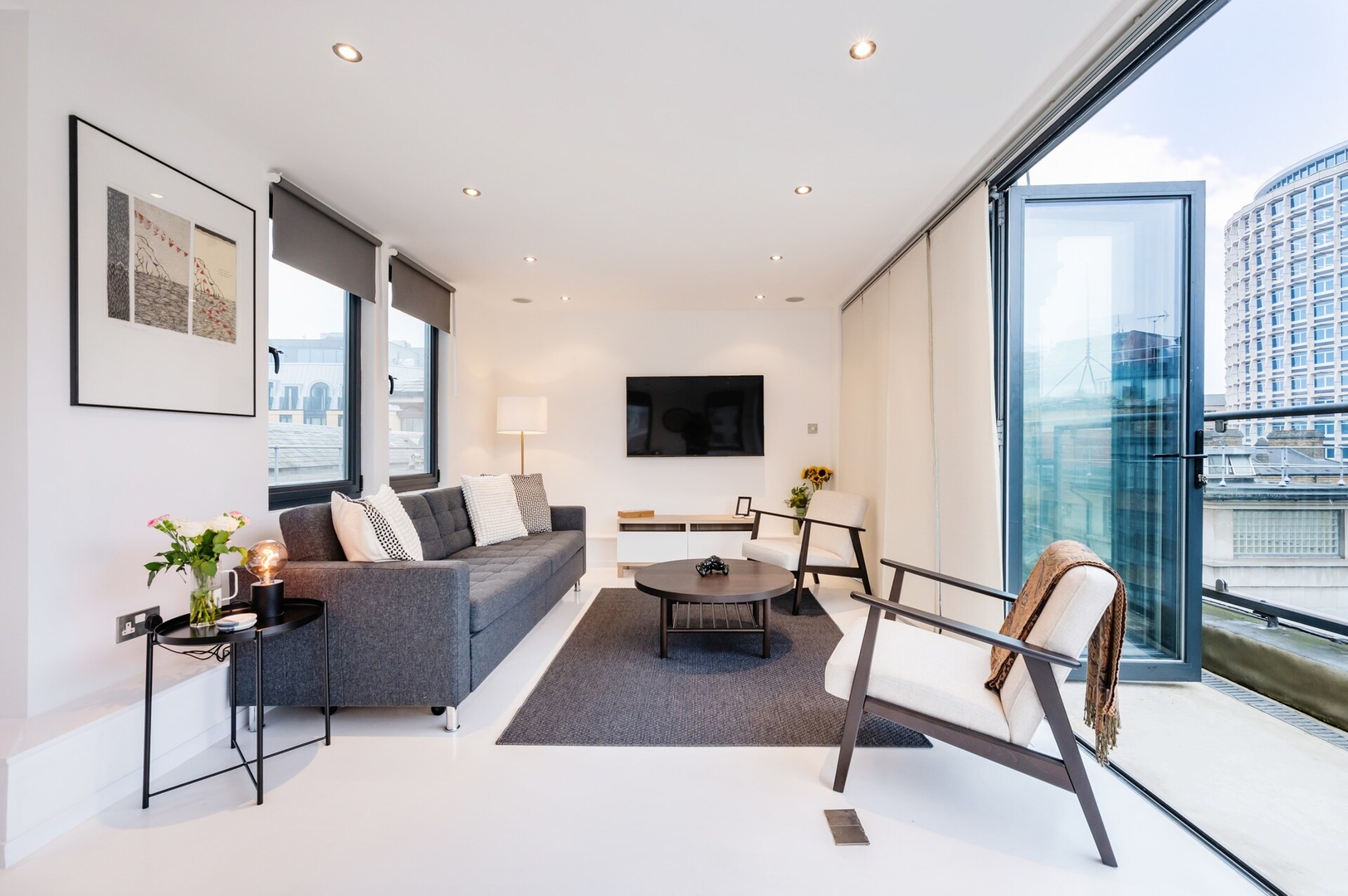 House Bow CoventGarden Covent Garden: Exquisite 3-Bedroom Penthouse with Stunning Views, Covent Garden