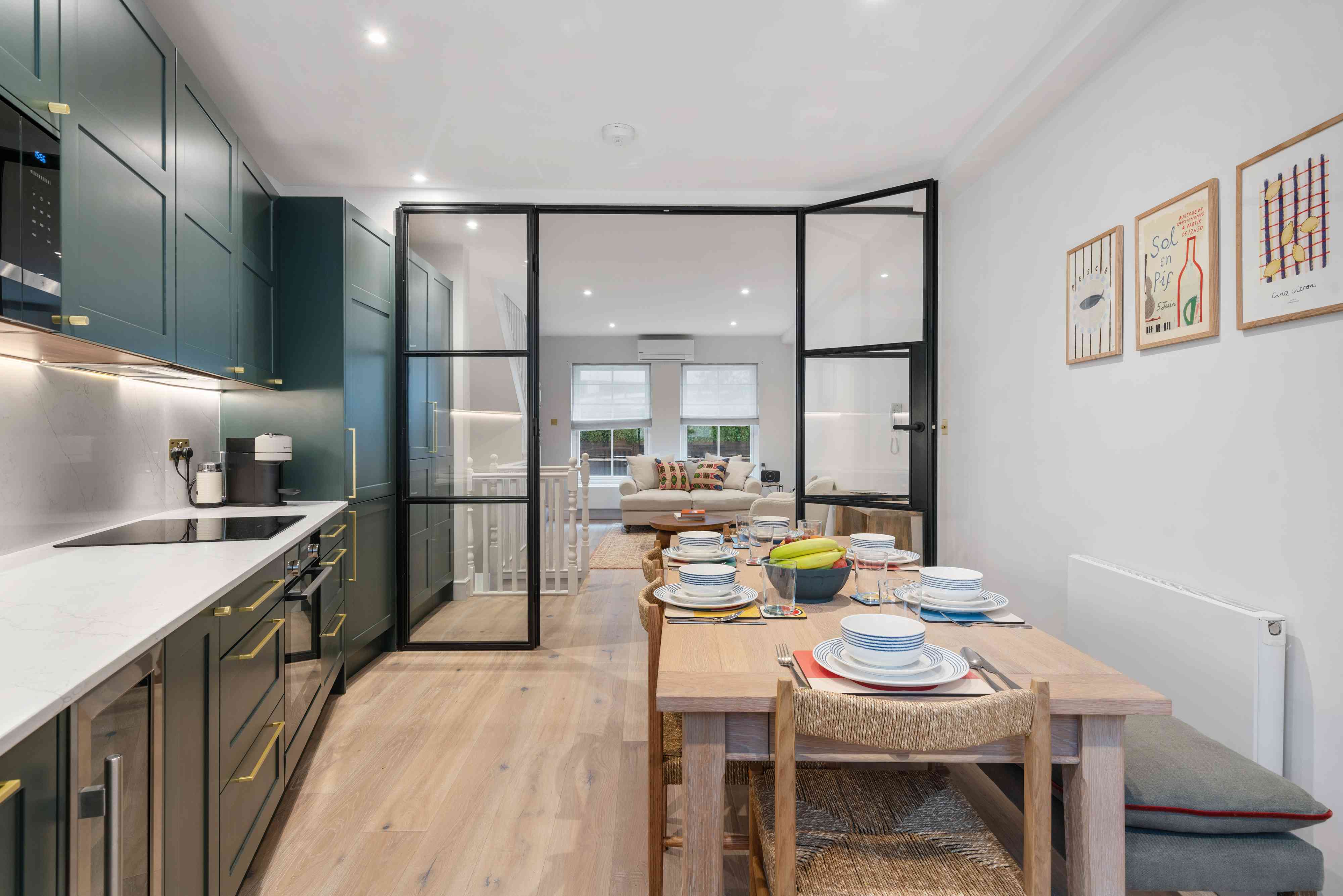 House Brompton Kensington Kensington: Luxury 2-Bedroom Apartment with Family-Friendly Features, Kensington