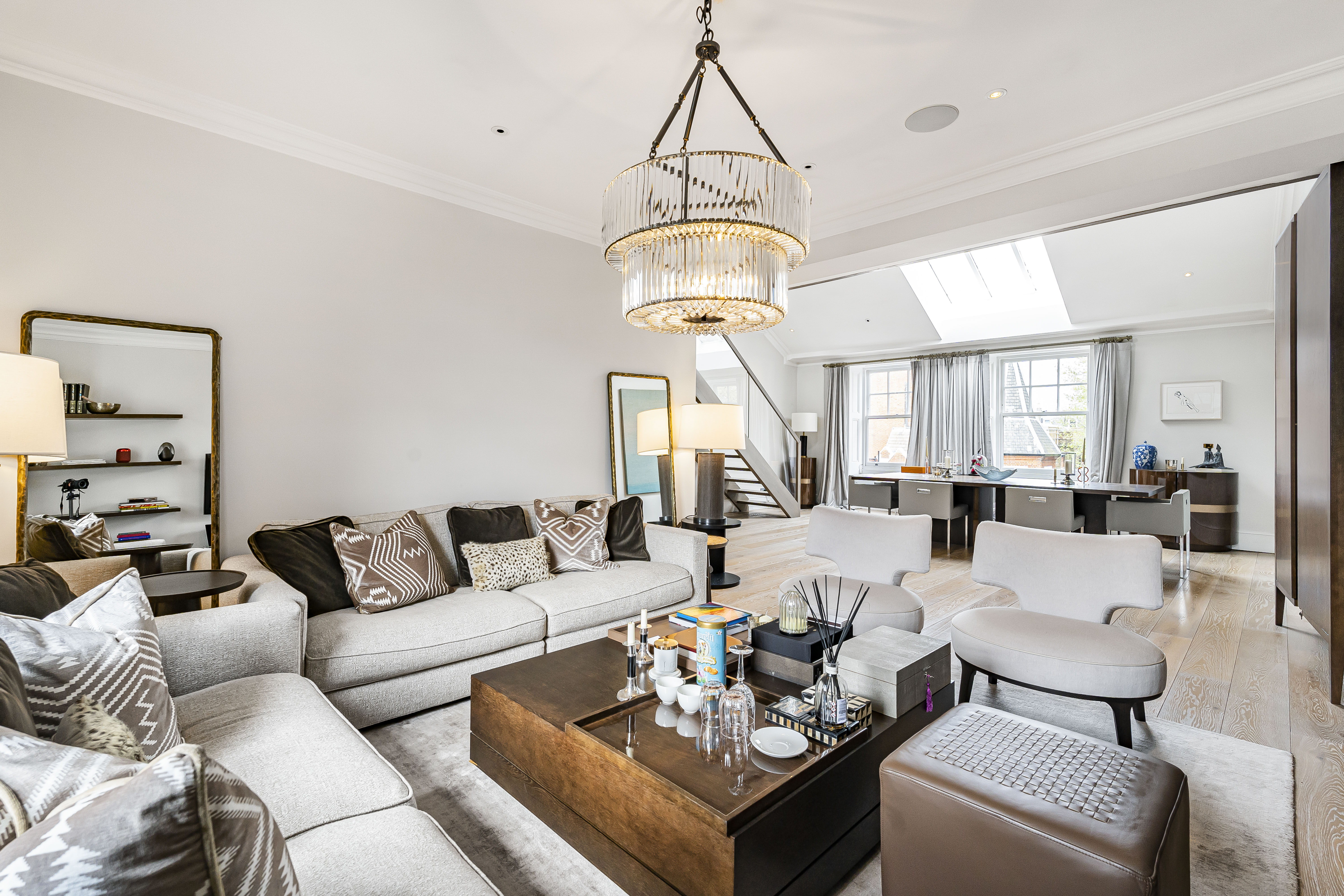 House Brompton Kensington South Kensington 24: Elegant 3-Bedroom Luxury House with Rooftop Terrace, South Kensington