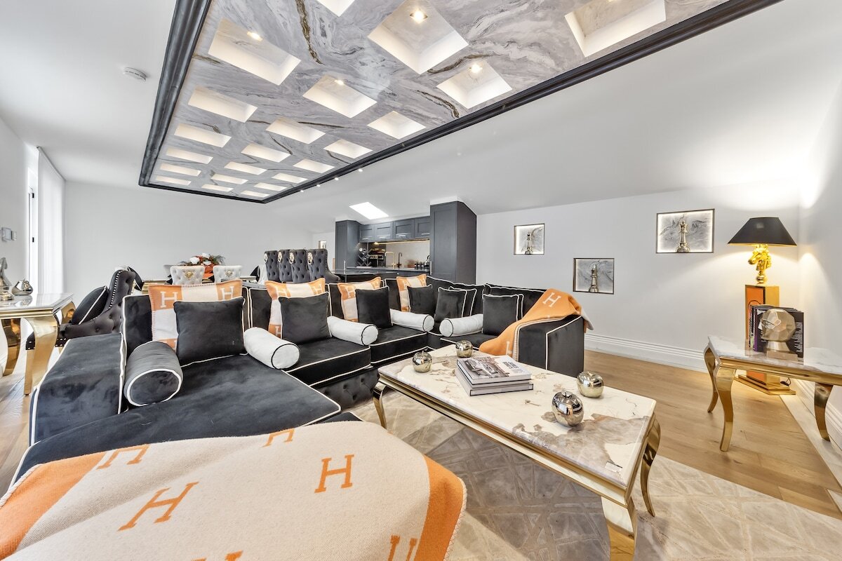 House Aurore Hans Place Knightsbridge: Luxury 3-Bedroom Apartment with Hot Tub, Knightsbridge