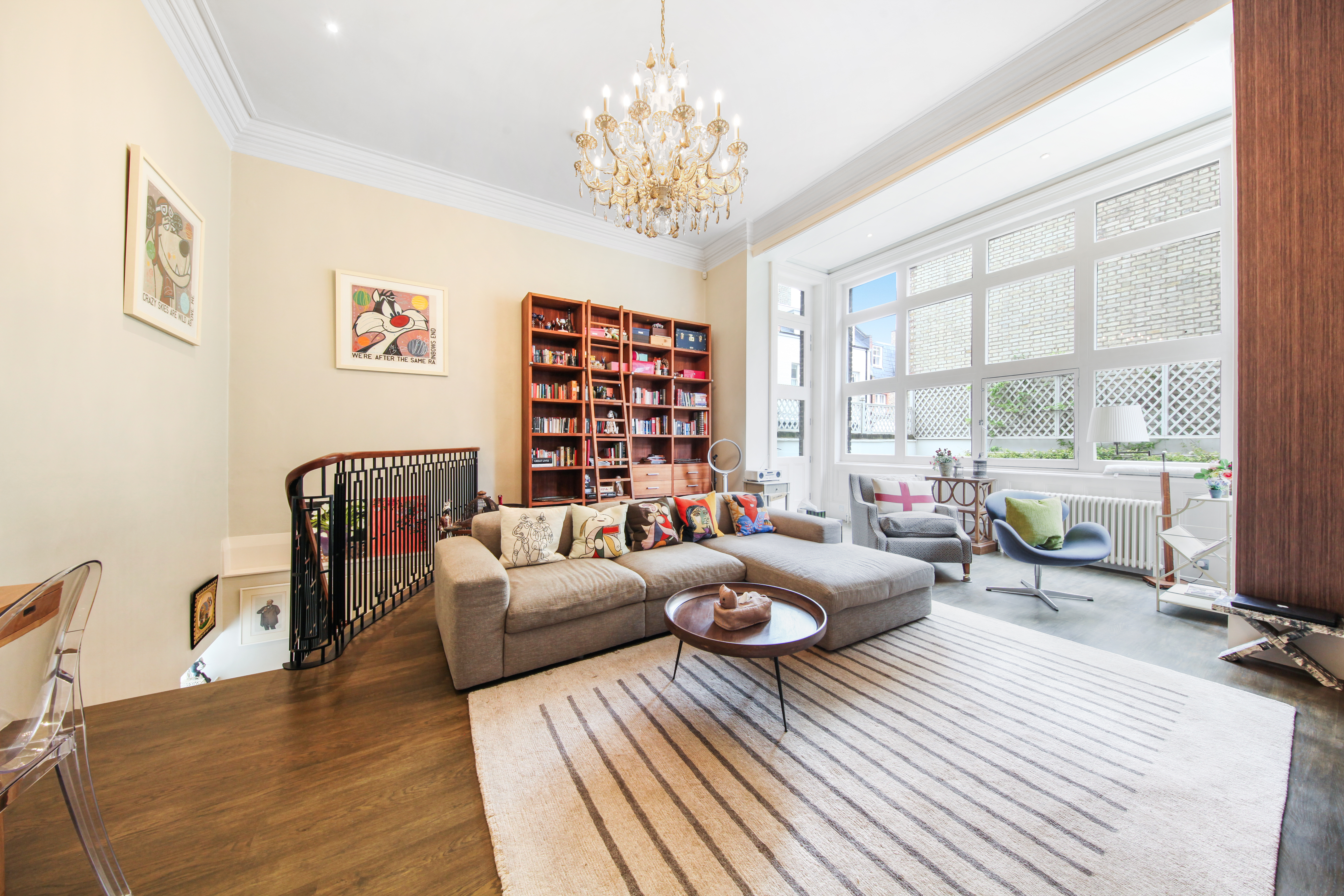 House Cadogan Knightsbridge Knightsbridge 3: Chic 2-Bedroom Luxury Apartment with Courtyard, Knightsbridge