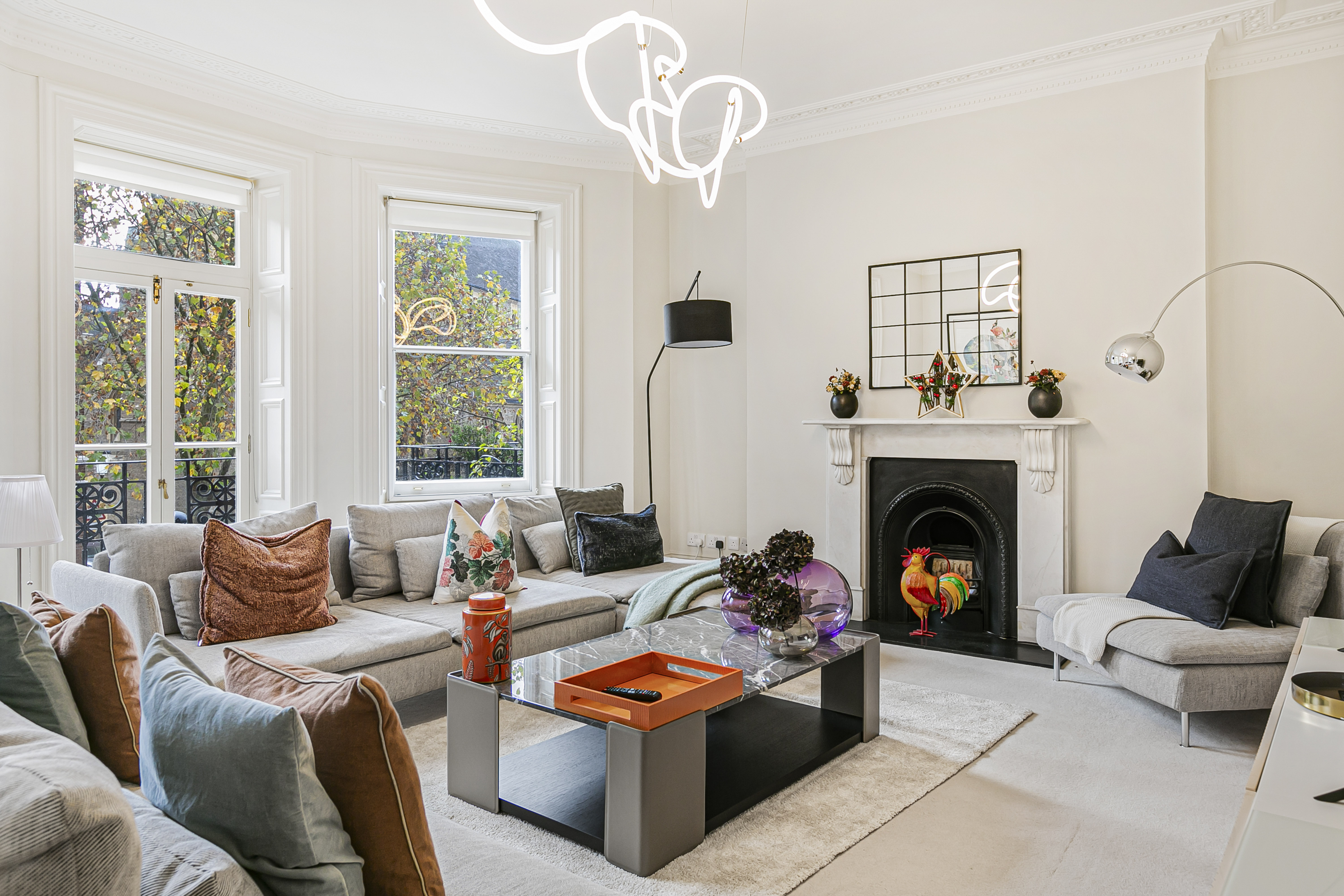 House Cadogan Knightsbridge Knightsbridge: Spacious 4-Bedroom Luxury Apartment, Perfect for Families, Knightsbridge