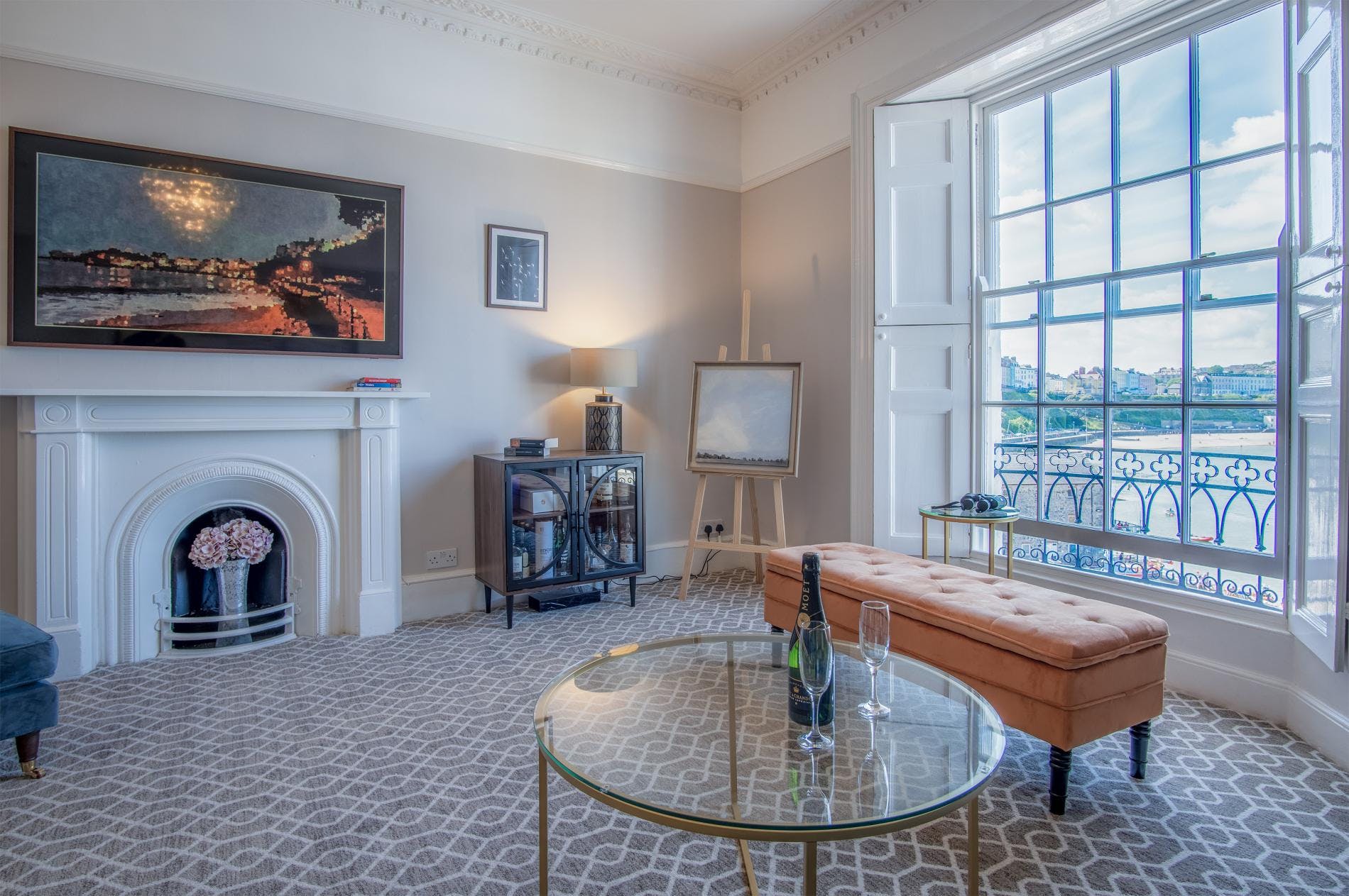 House Caldey Tenby: Spacious 6-Bedroom Luxury Apartment with Seaview, Tenby