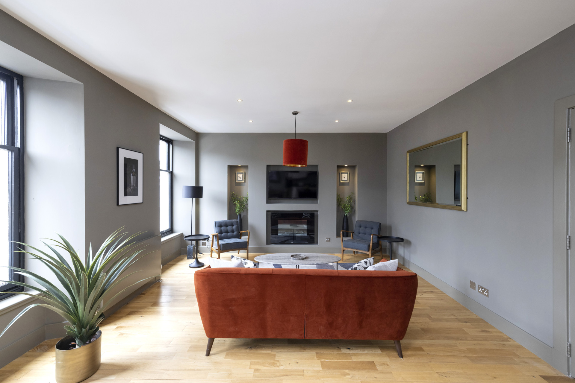 House Calton NewTown New Town: Elegant 2-Bedroom Apartment Ideal for Families, Edinburgh New Town
