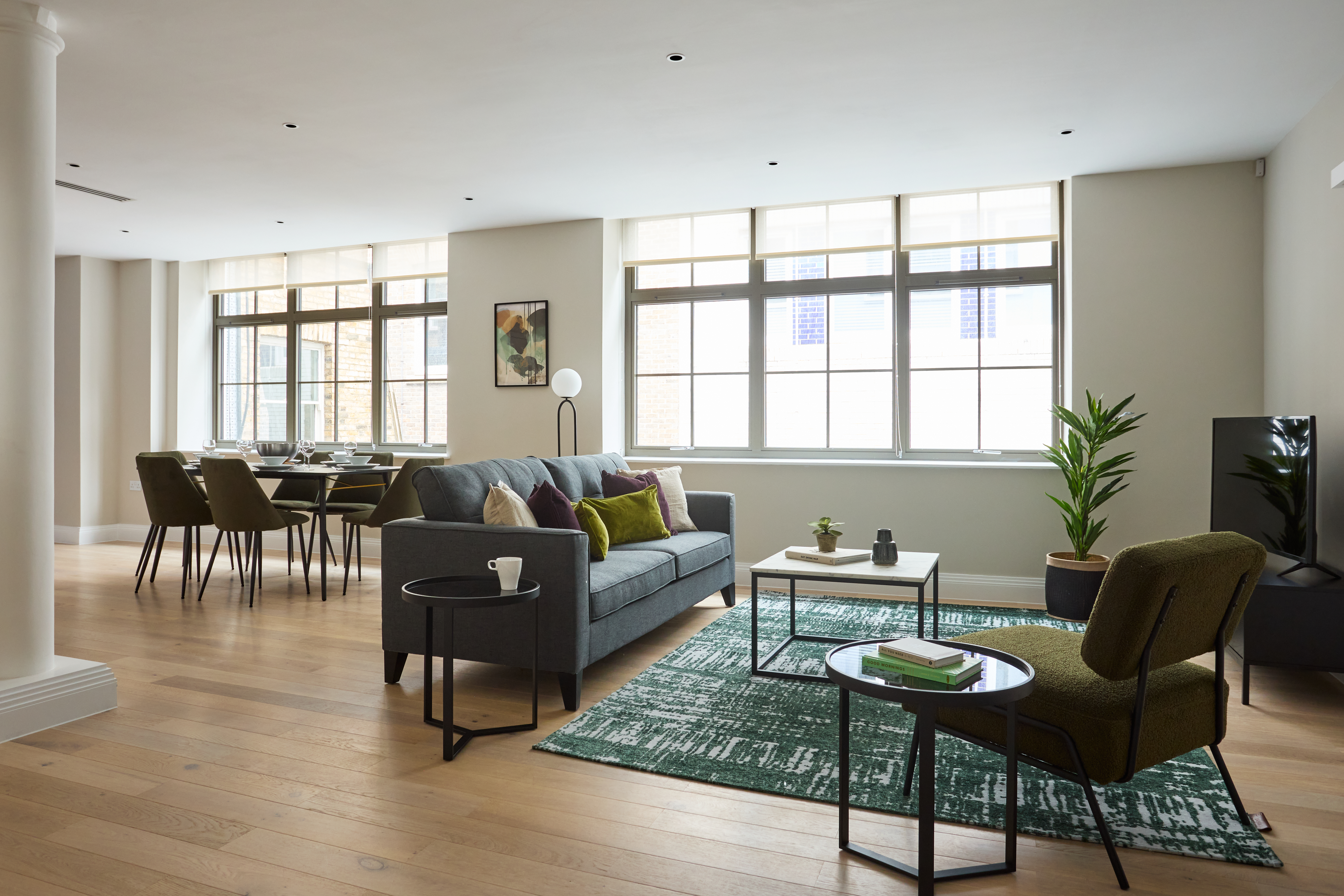 House Chancery Holborn: Elegant 3-Bedroom Apartment for Families, Holborn