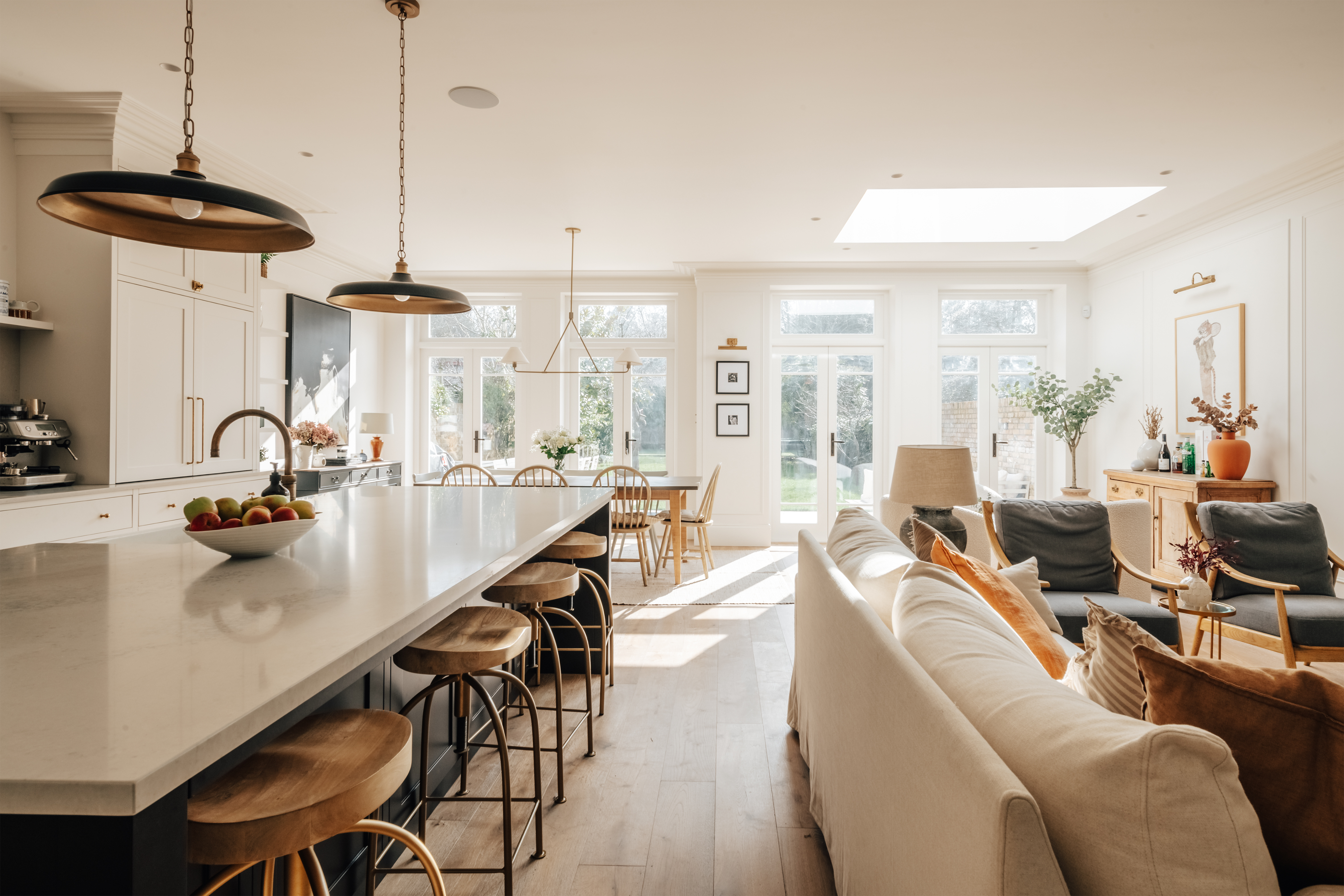 House Chiswick Wisteria: Luxury 4-Bedroom Apartment with Spacious Garden, Chiswick