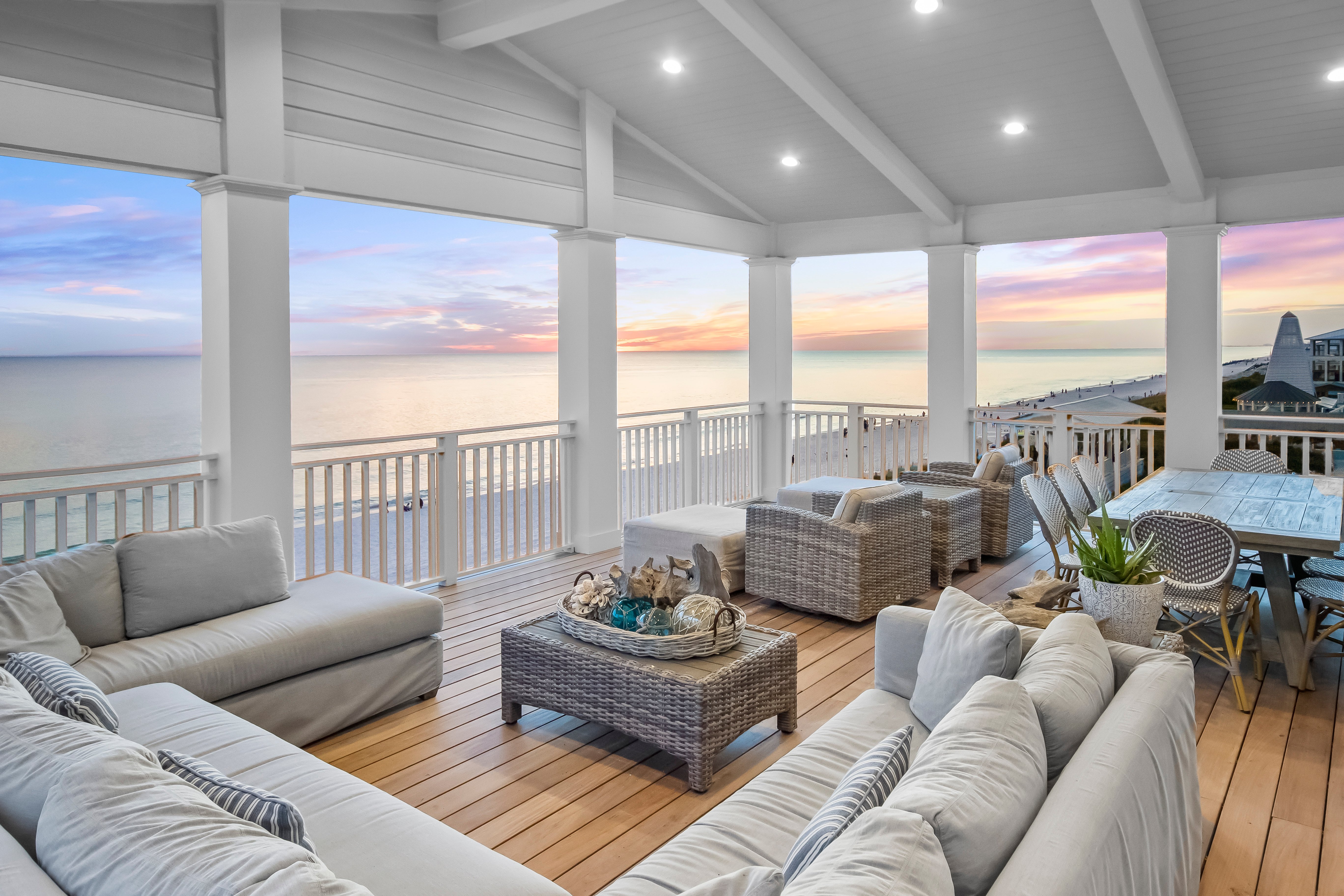 House Choctaw Seaside: Luxury 4-Bedroom Villa with Pool and Beach Access, Walton County
