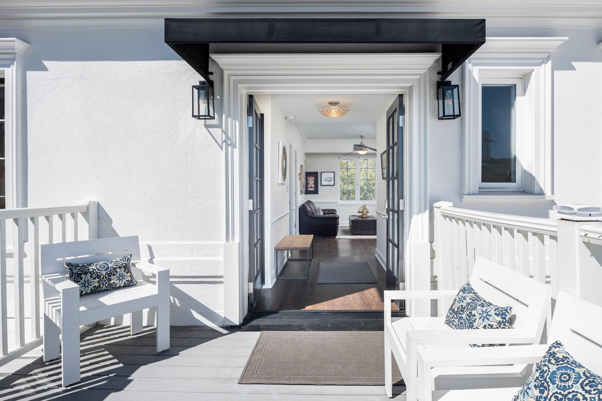 House Coronado SanDiego: 6-Bedroom Luxury Beachfront Apartment with Sea Views, San Diego