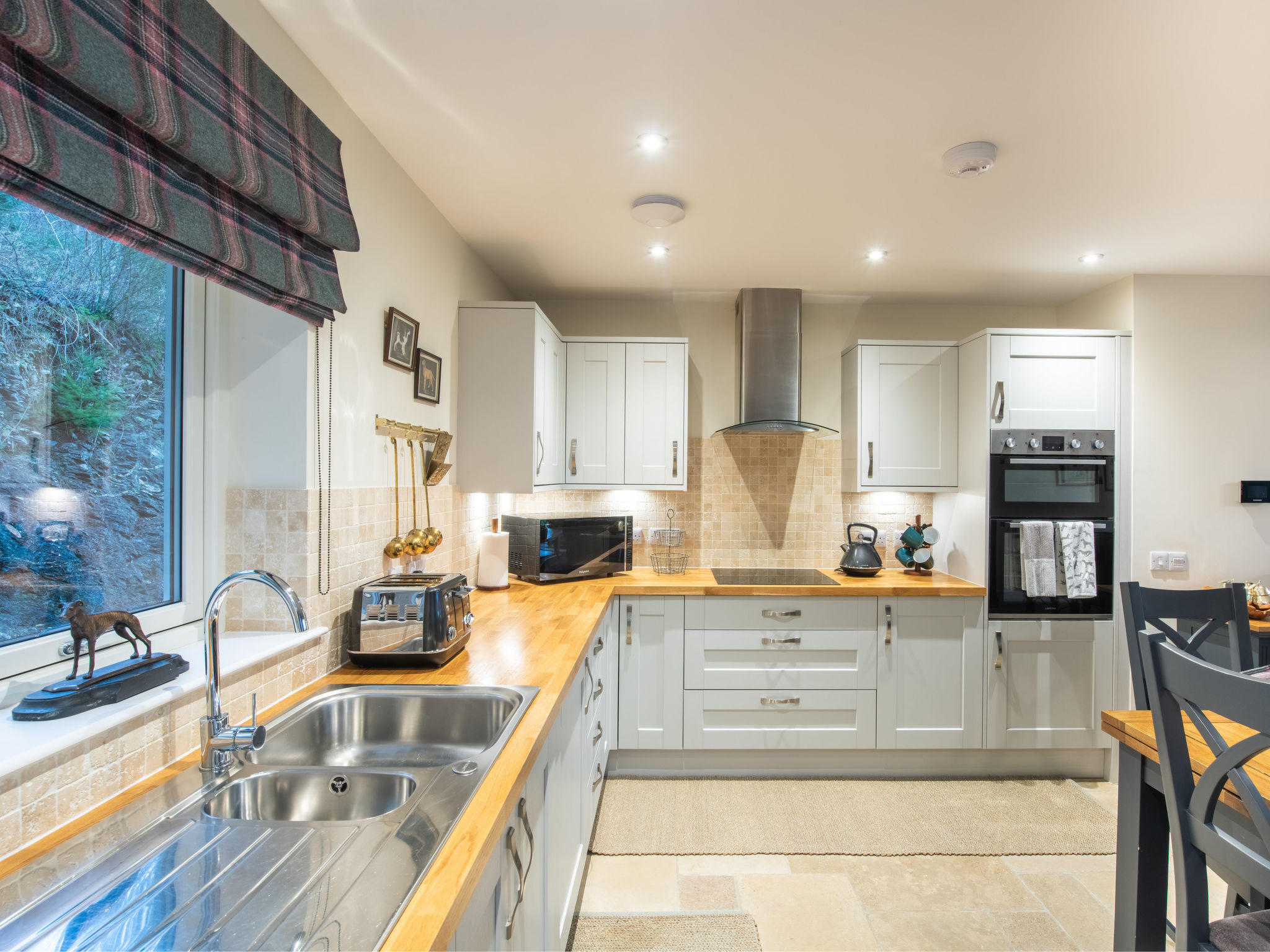 House Corrimony Invermoriston: Spectacular Seven-Bedroom Scottish Estate House with Loch Ness Views and Private Grounds
