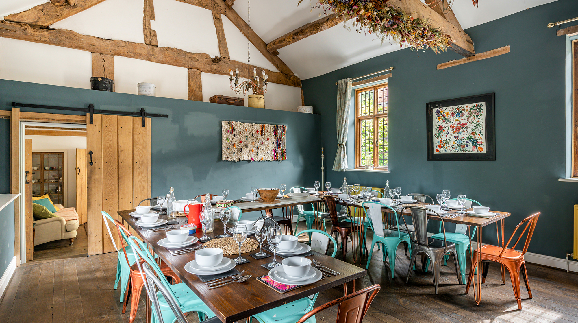 House Credenhill Herefordshire: Luxurious 9-Bedroom House with Hot Tub and Tennis Court, Herefordshire