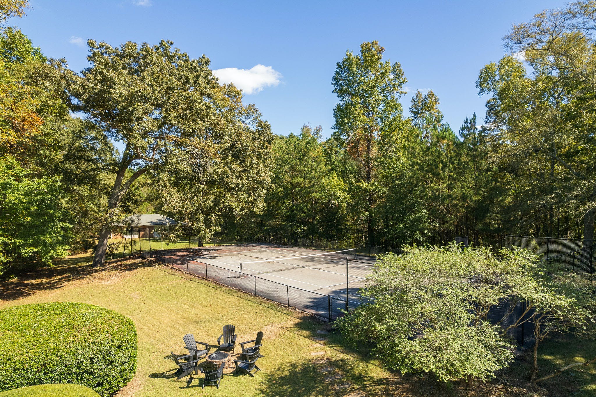House Dogwood Clayton: Luxury 6-Bedroom House with Pool, Clayton County
