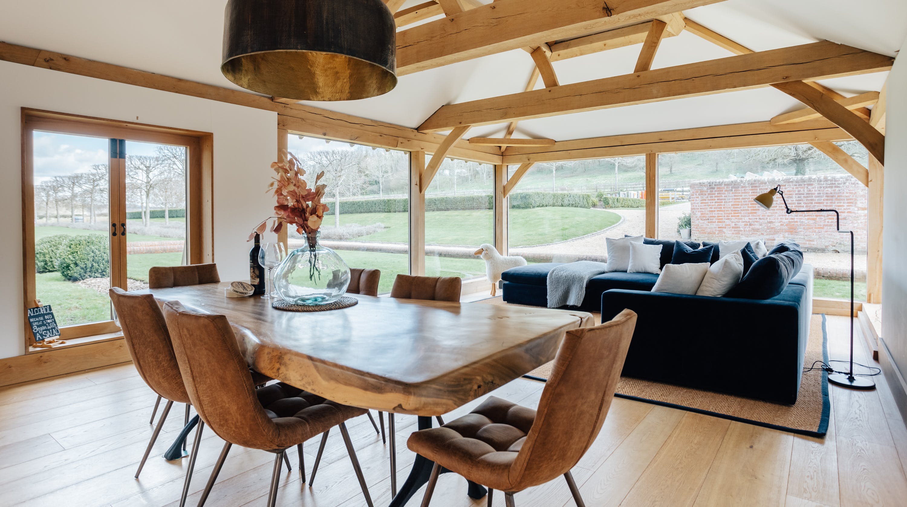 House Dummer Bishop’s Waltham: Luxury 3-Bedroom House with Seaviews and Family-Friendly Features, Hampshire