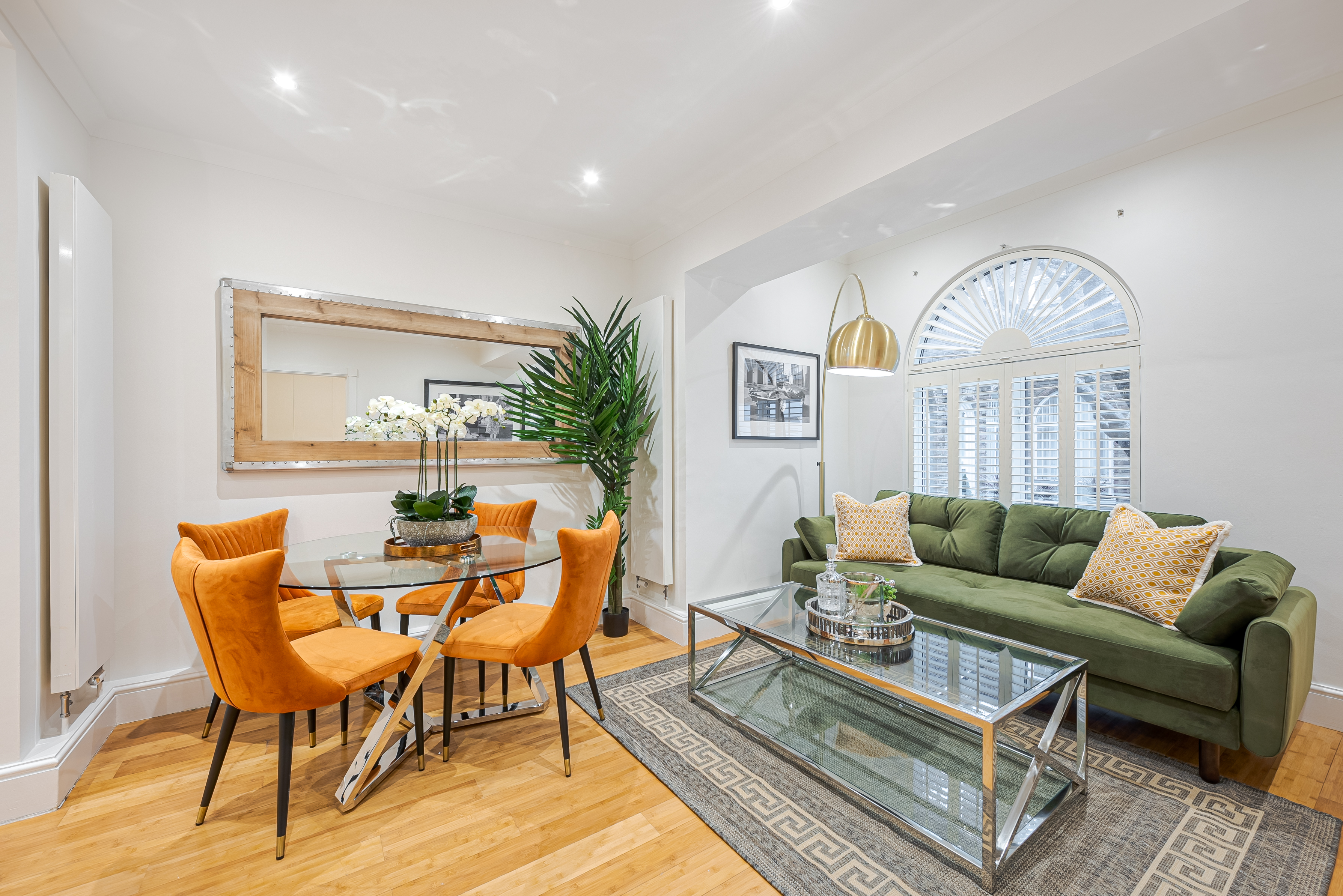 House Eaton Belgravia Belgravia 2: Elegant 2-Bedroom Apartment with Exclusive Dining Perks, Belgravia