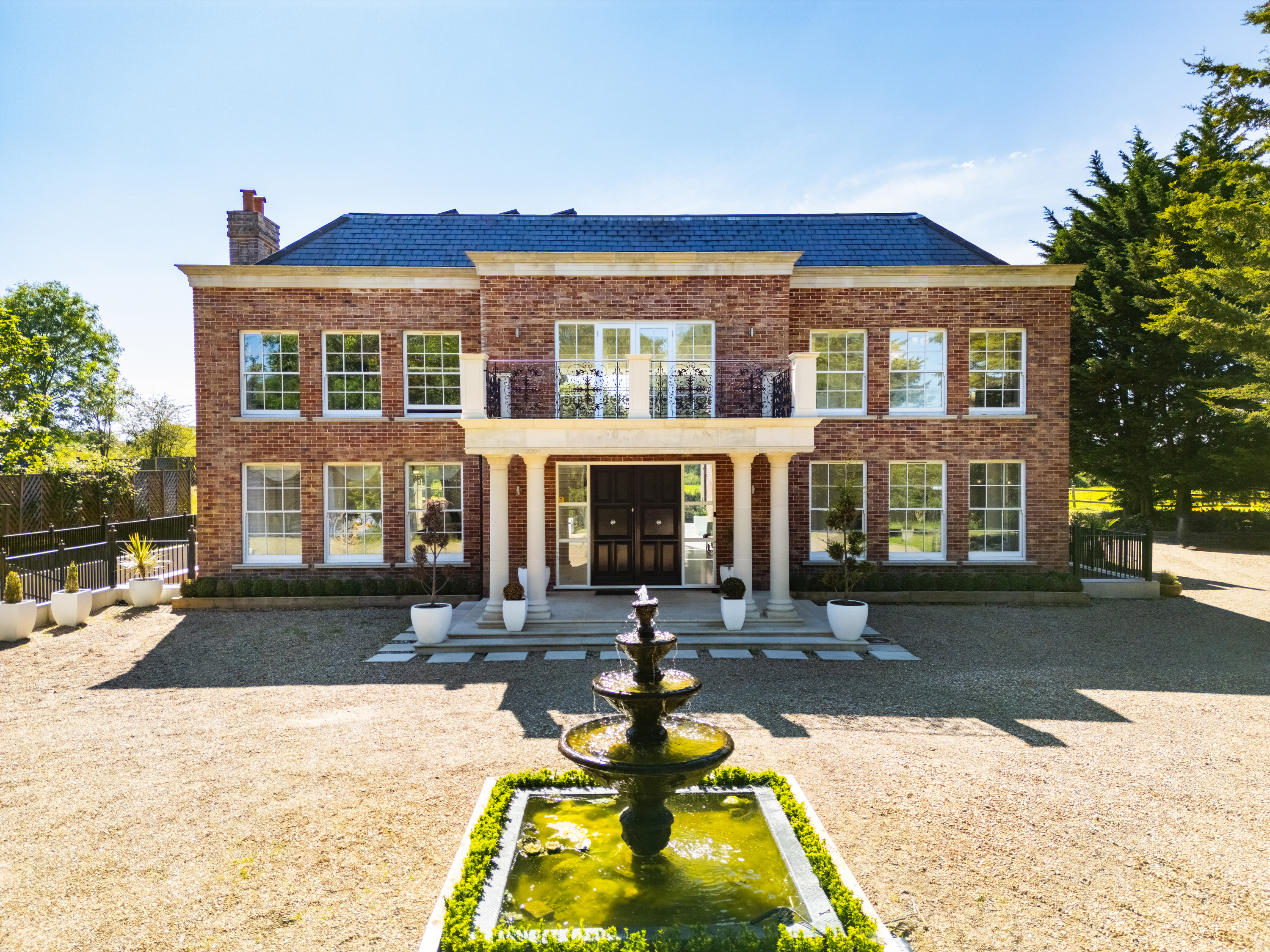 House Epping Finsbury: Luxury 7-Bedroom House with Pool and Sauna, Finsbury Park