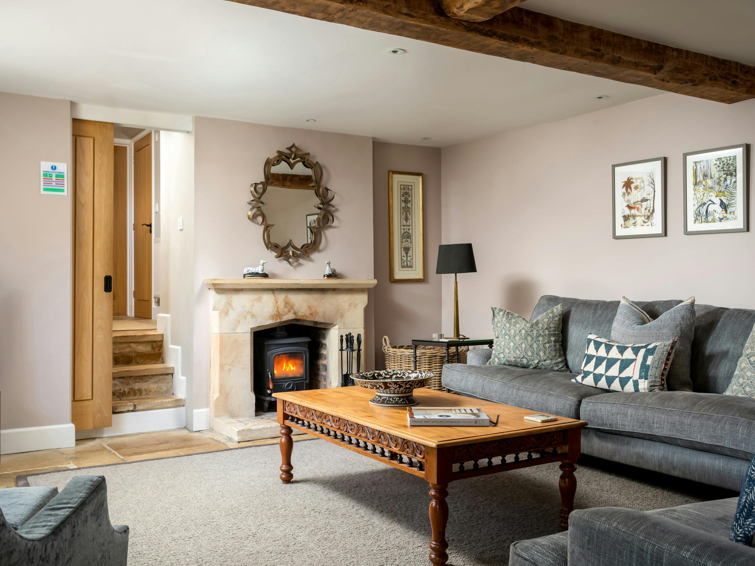 House Evenlode Oddington: Charming 3-Bedroom Cottage with Countryside Views, The Cotswolds
