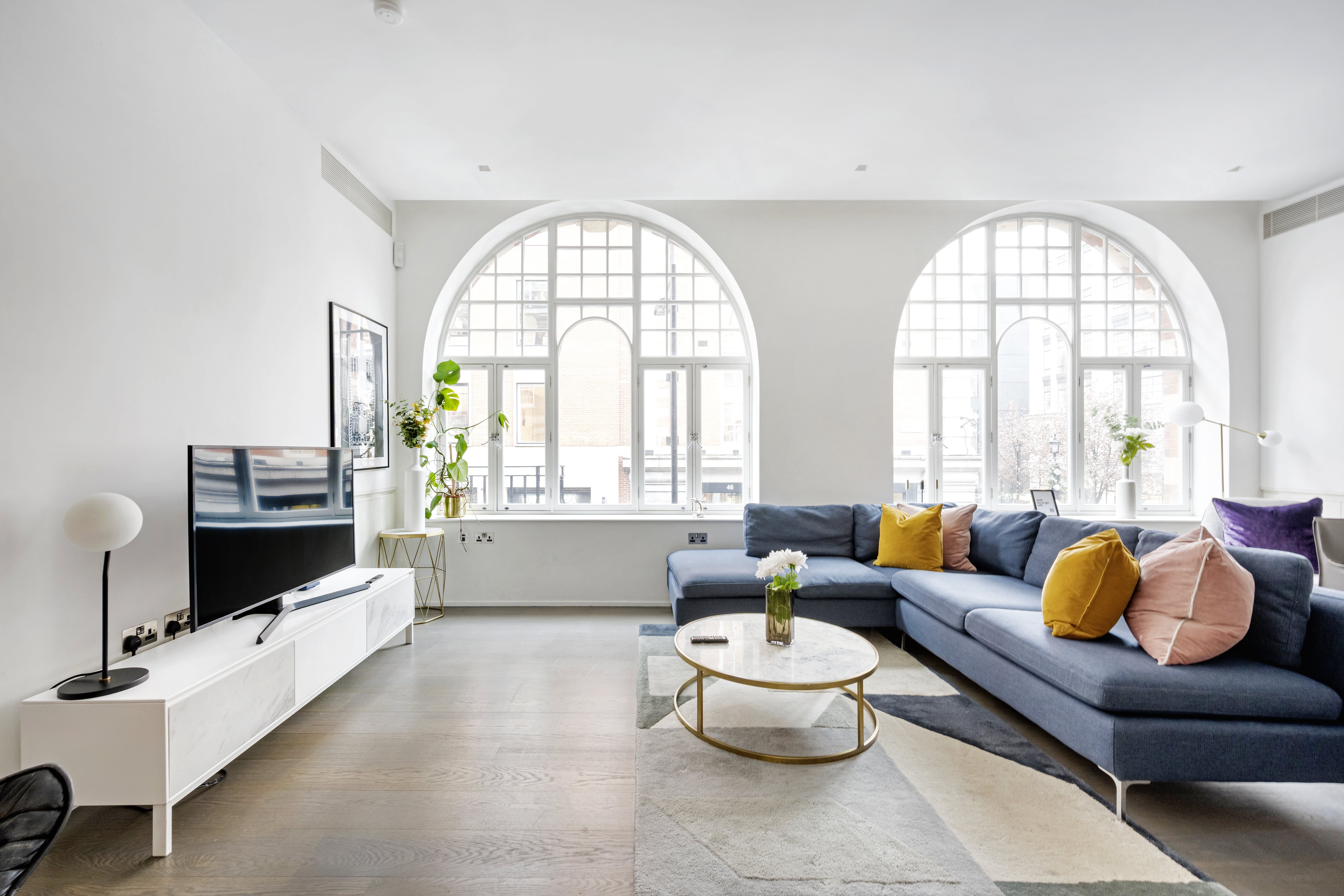 House Fitzrovia Soho Soho: Chic 3-Bedroom Apartment with Terrace, Soho London