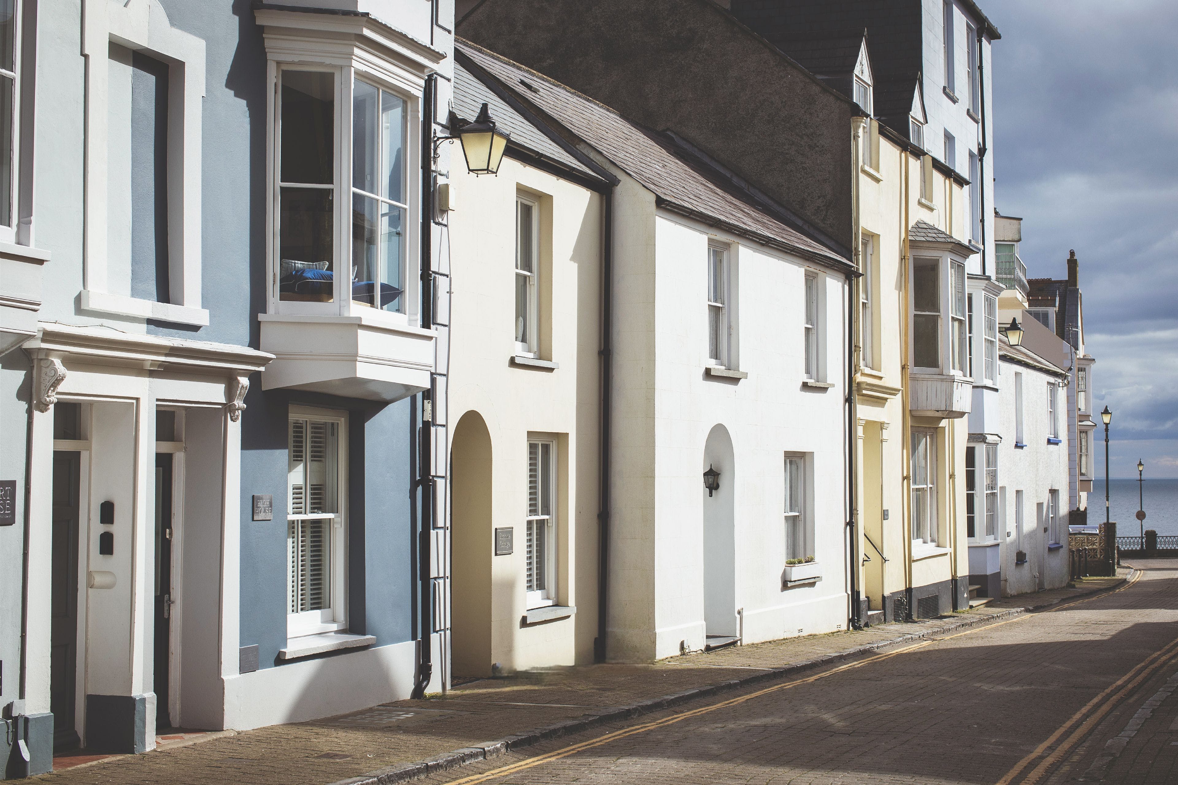 House Giltar Tenby: Spacious 5-Bedroom Luxury Villa with Seaviews, Tenby