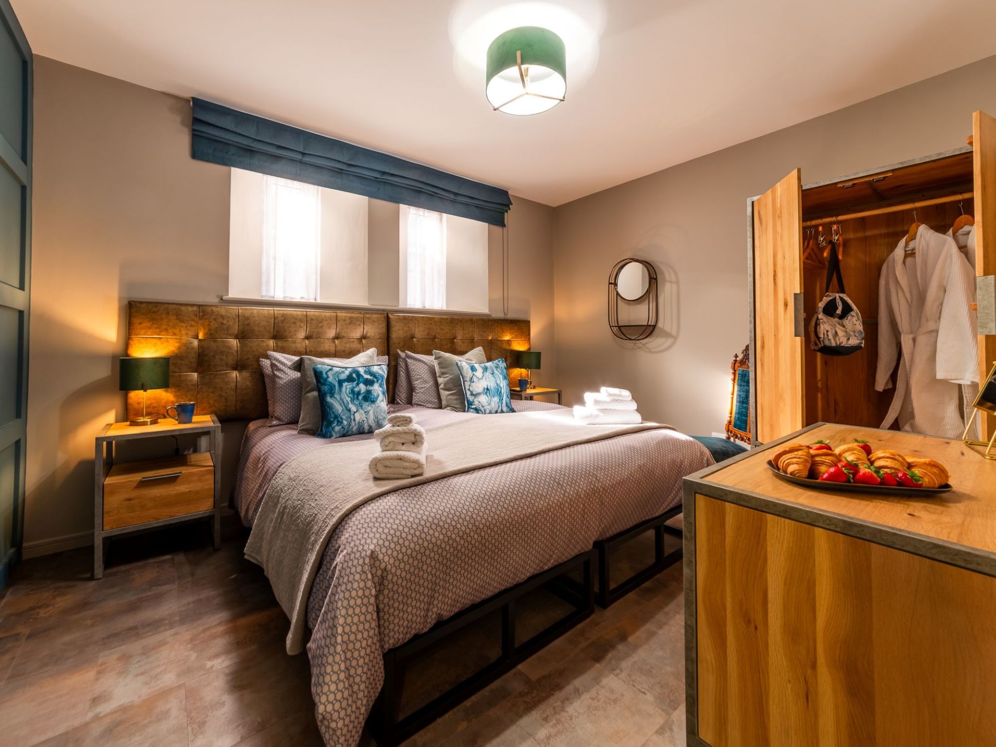 House Gwel Newquay: Stunning 6-Bedroom Luxury House with Hot Tub Just 200m from Towan Beach in Newquay Cornwall