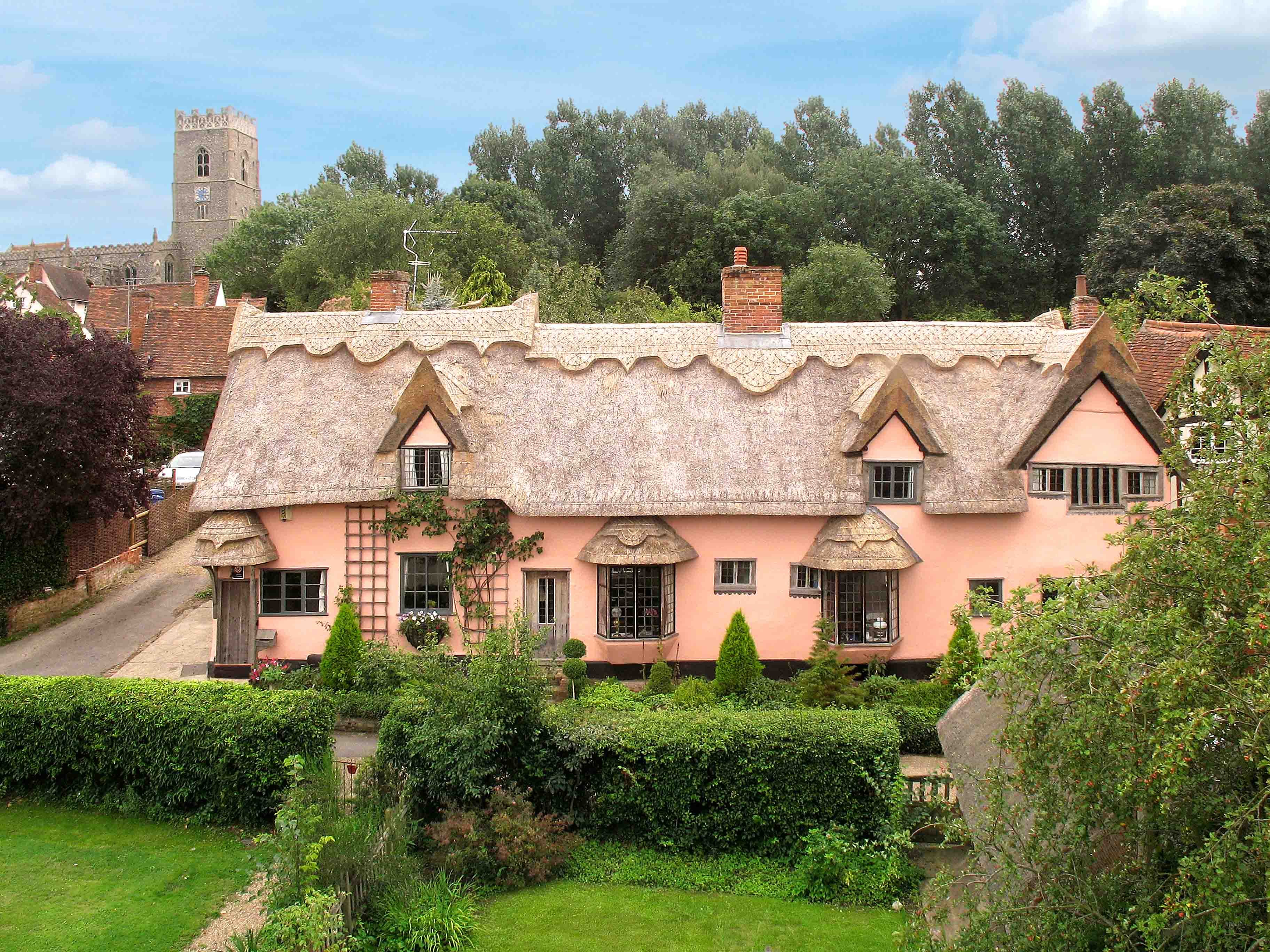 House Haugh Hadleigh: Luxury 4-Bedroom Family-Friendly House Rental in Hadleigh, Suffolk