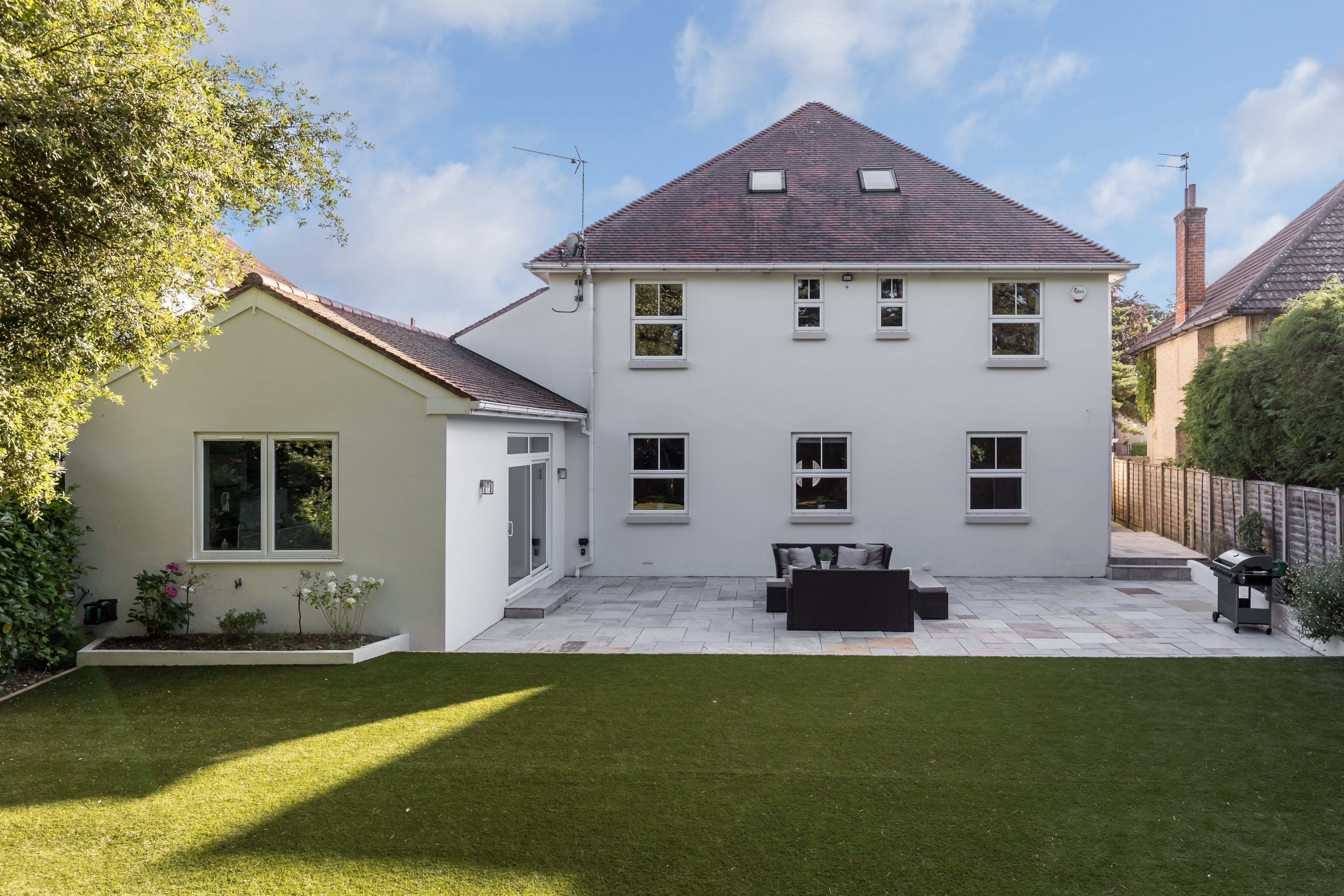 House Hengistbury Bournemouth: Spacious 5-Bedroom Apartment with Seaviews, Bournemouth