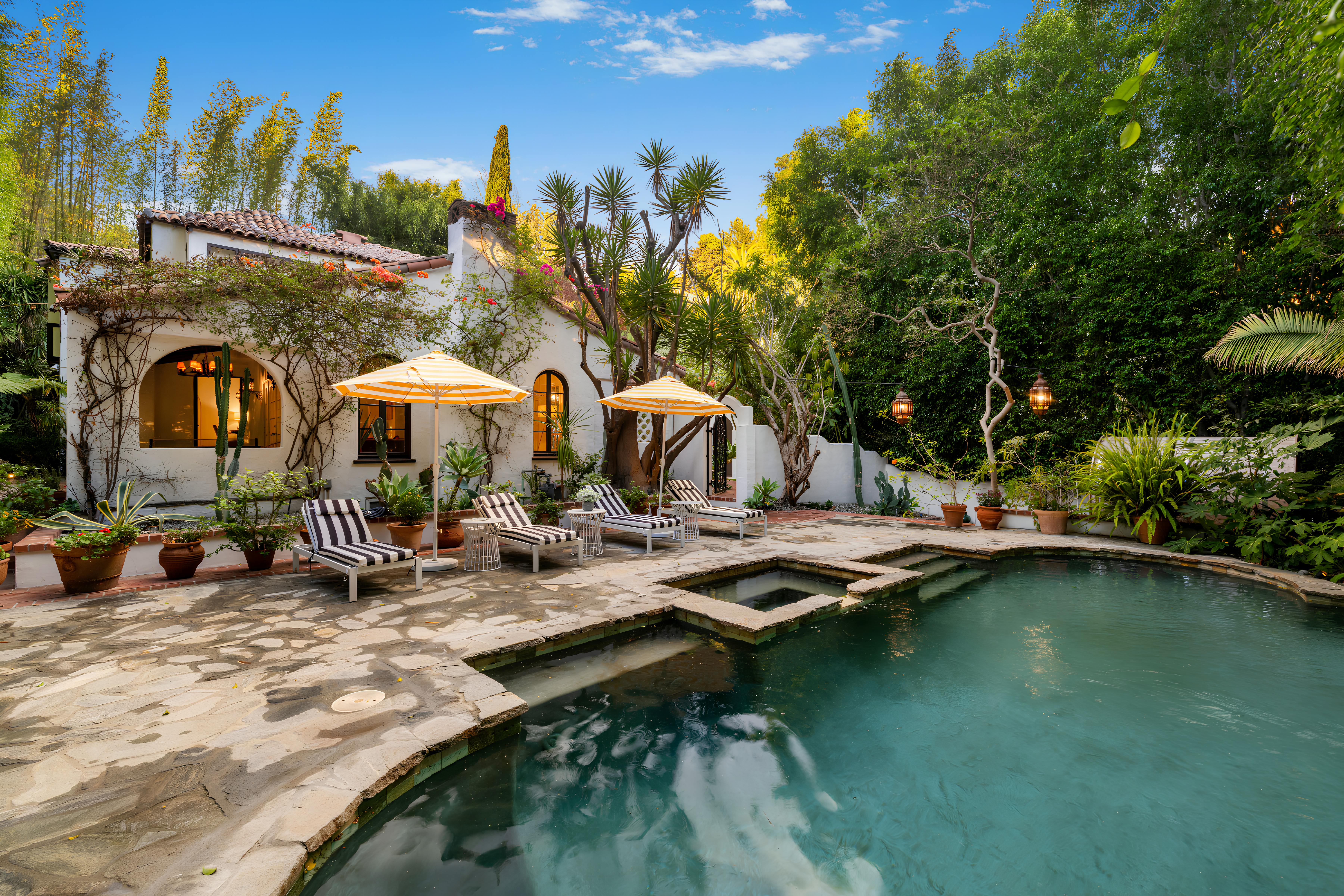 House Jacaranda WestHollywood West Hollywood: Luxury 4-Bedroom Villa with Pool and Sauna, West Hollywood