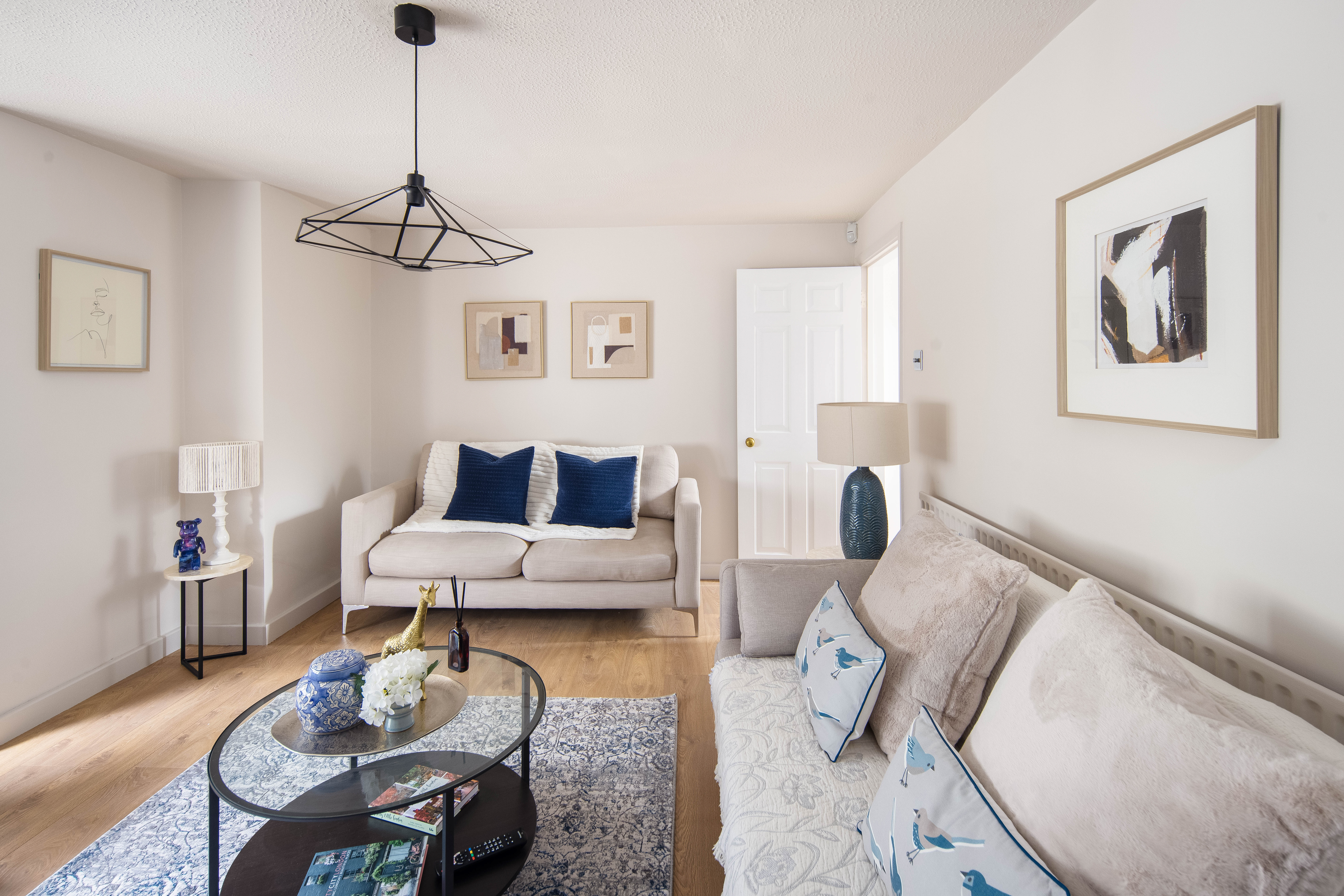 House Kennington Rose: Luxury 4-Bedroom Townhouse with Private Garden, London Kennington