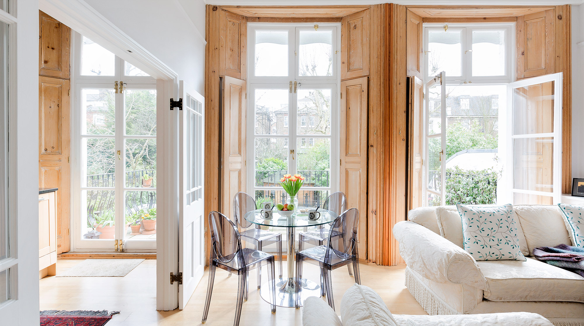 House Lanchester Hampstead: Charming 2-Bedroom Apartment Rental Hampstead with Period Features and Balcony