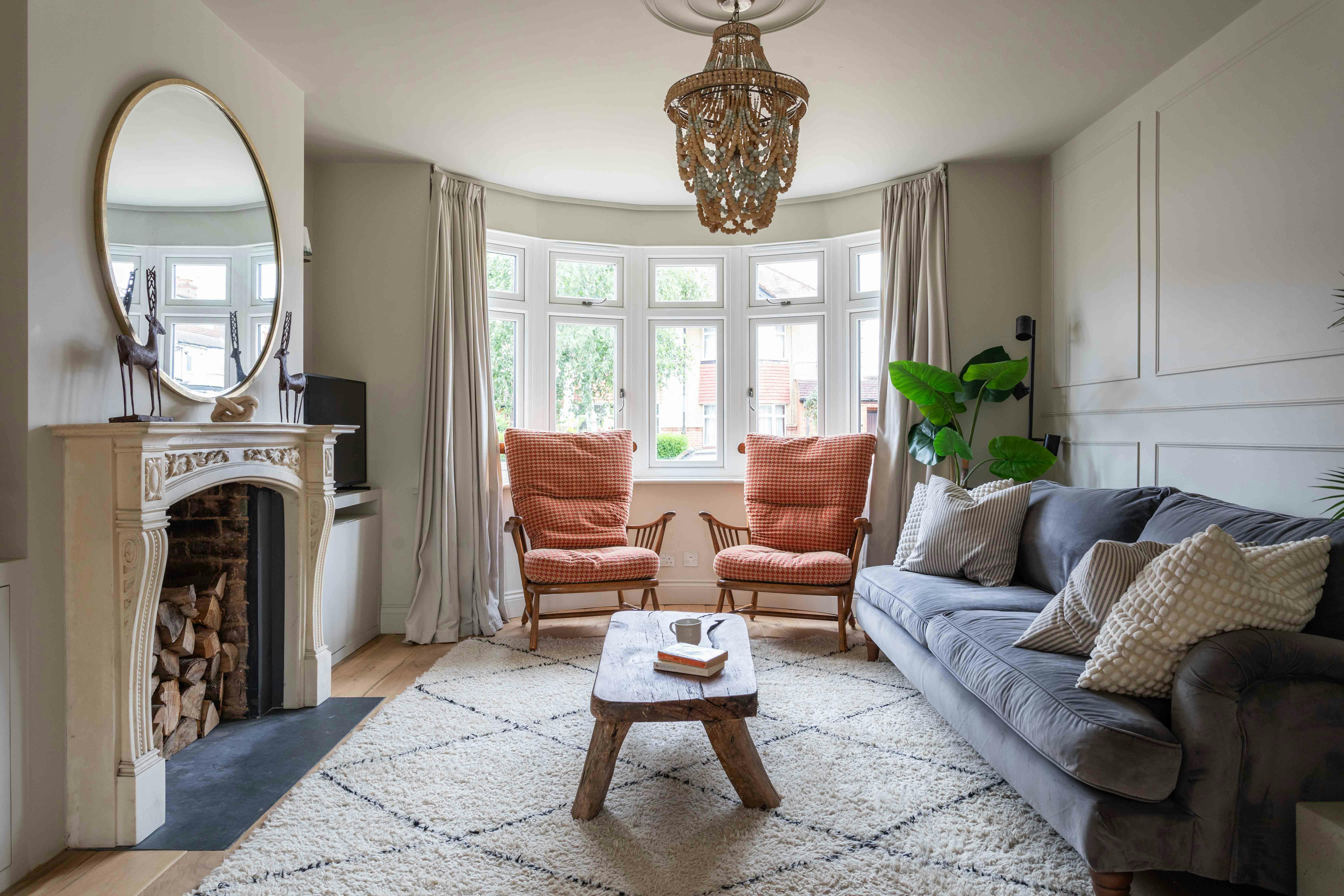 House Lea Wembley: Luxury 5-Bedroom Family Villa with Garden and Countryside Views, Wembley
