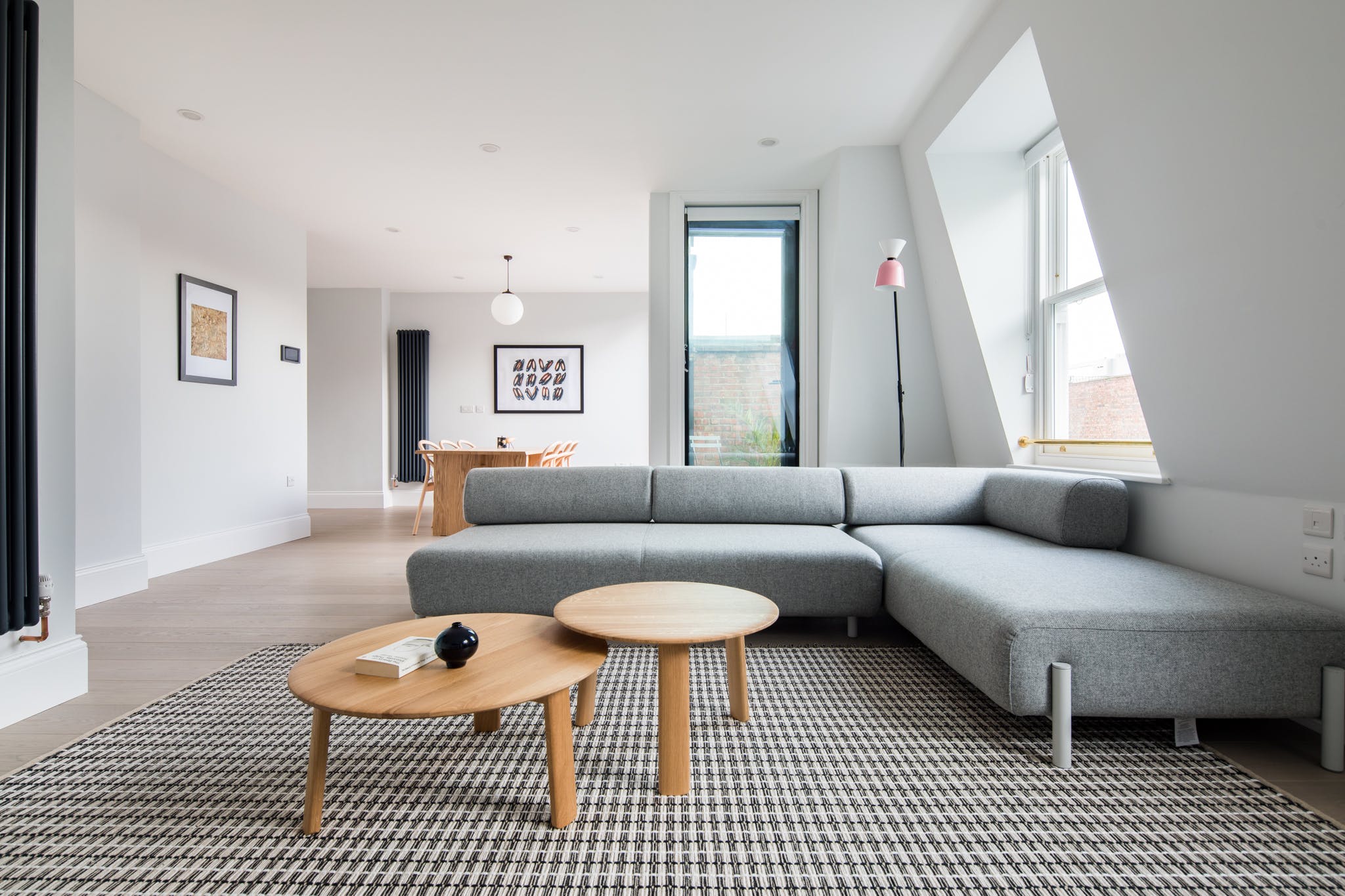 House Leicester London: Chic 2-Bedroom Luxury Apartment in the Heart of The West End