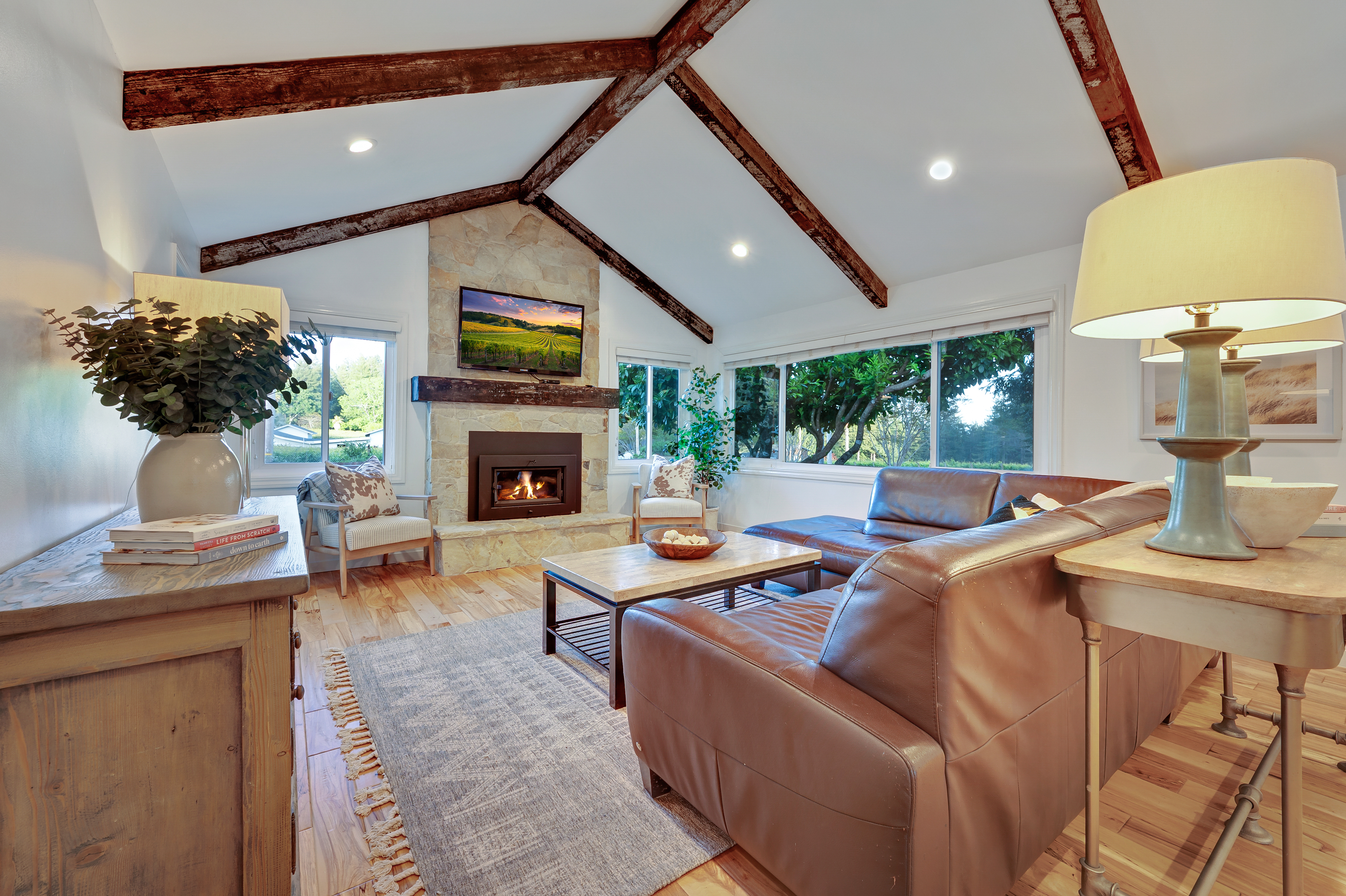 House Madrone Bodega: Spacious 4-Bedroom Apartment with Seaview, Bodega Bay