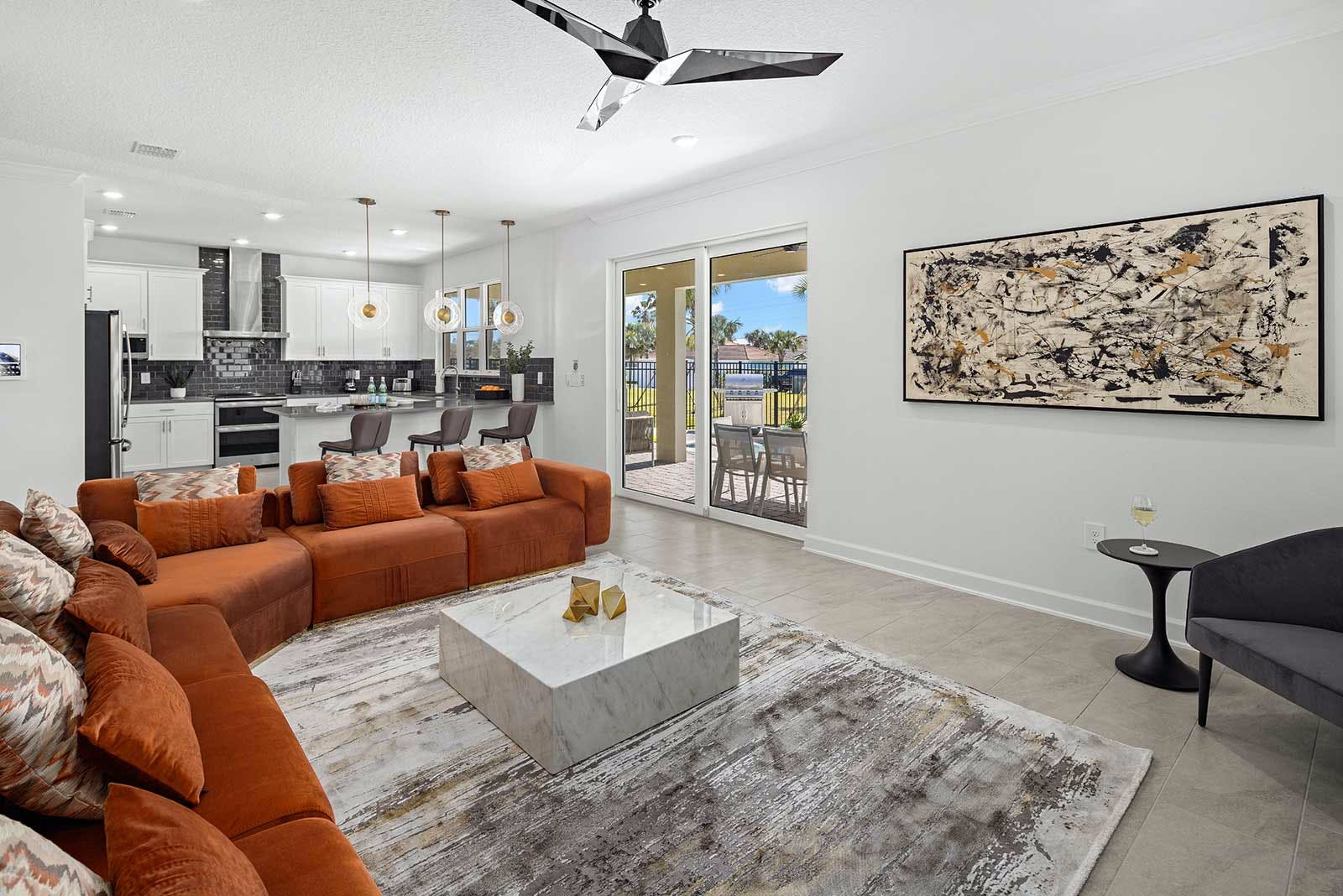 House Manatee Harbor Beach: Spacious 5-Bedroom Apartment with Private Pool, Harbor Beach