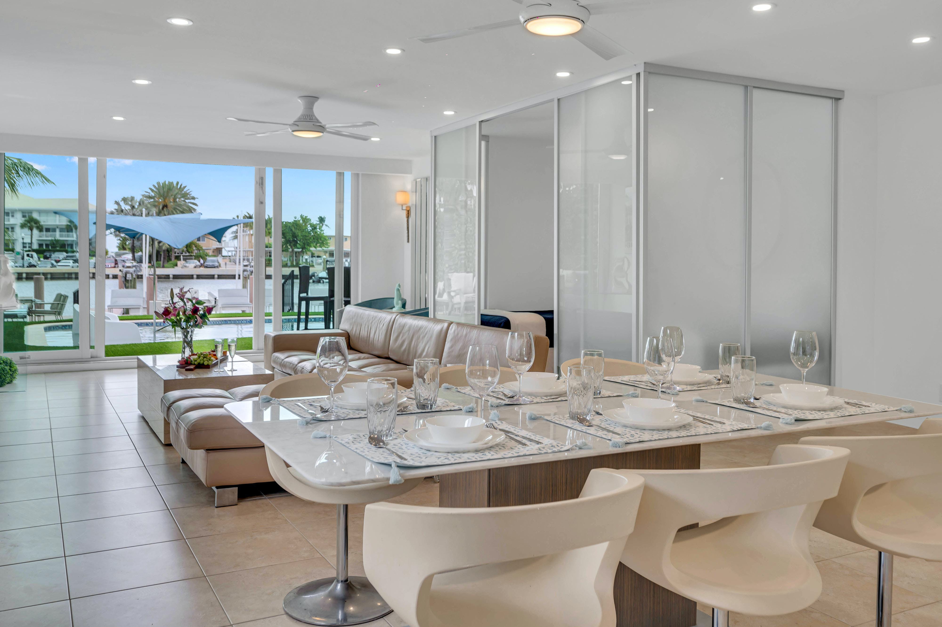 House Mangrove Harbor Beach: 3-Bedroom Luxury Apartment with Seaview and Pool, Harbor Beach